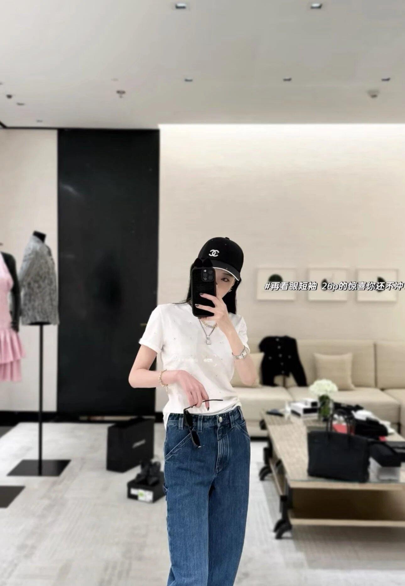 [고퀄]샤넬 펀칭 나시 크롭 반팔 티셔츠