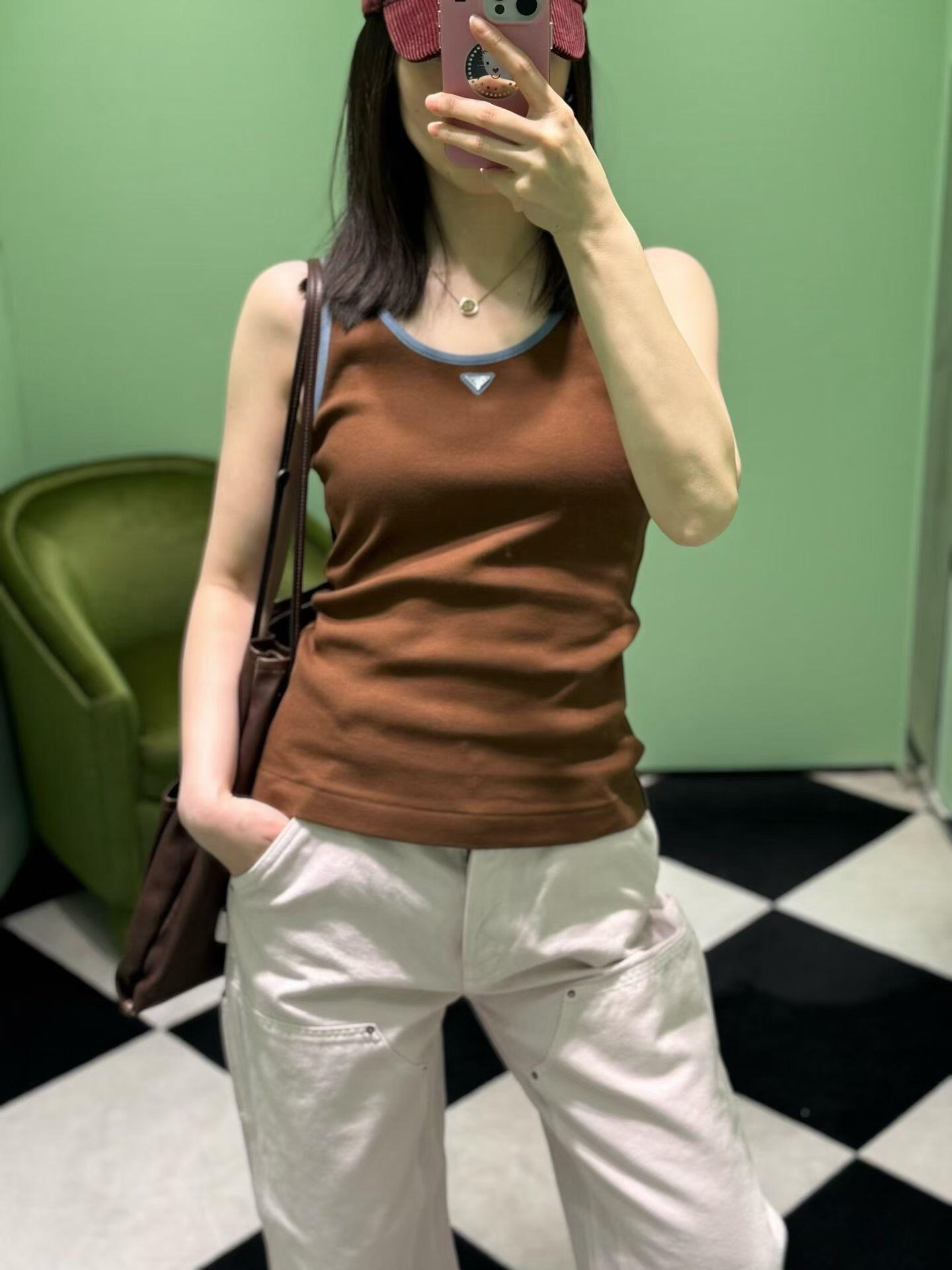 [고퀄]프라다 나시