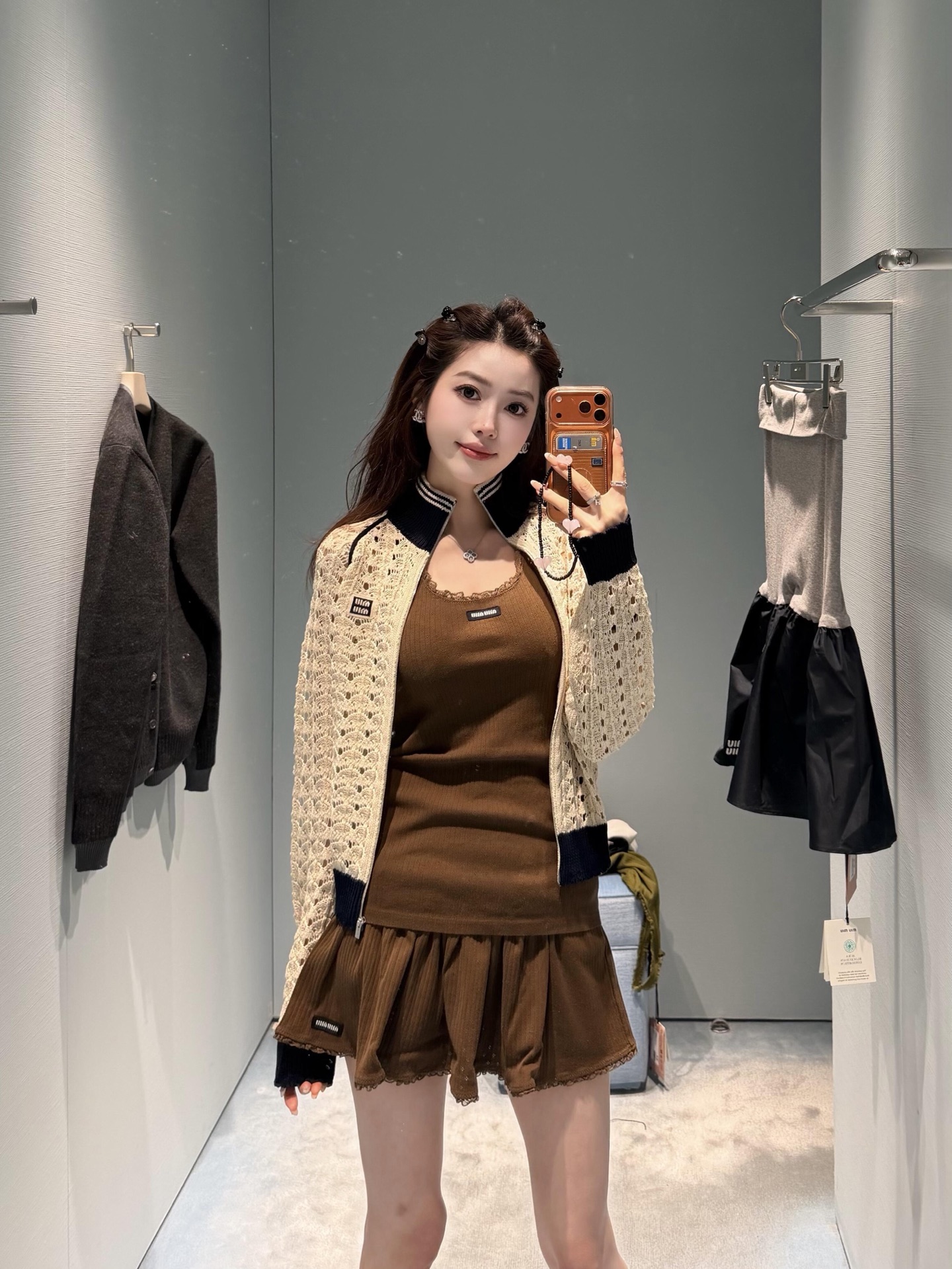 [고퀄]미우미우 미니 플레어 스커트
