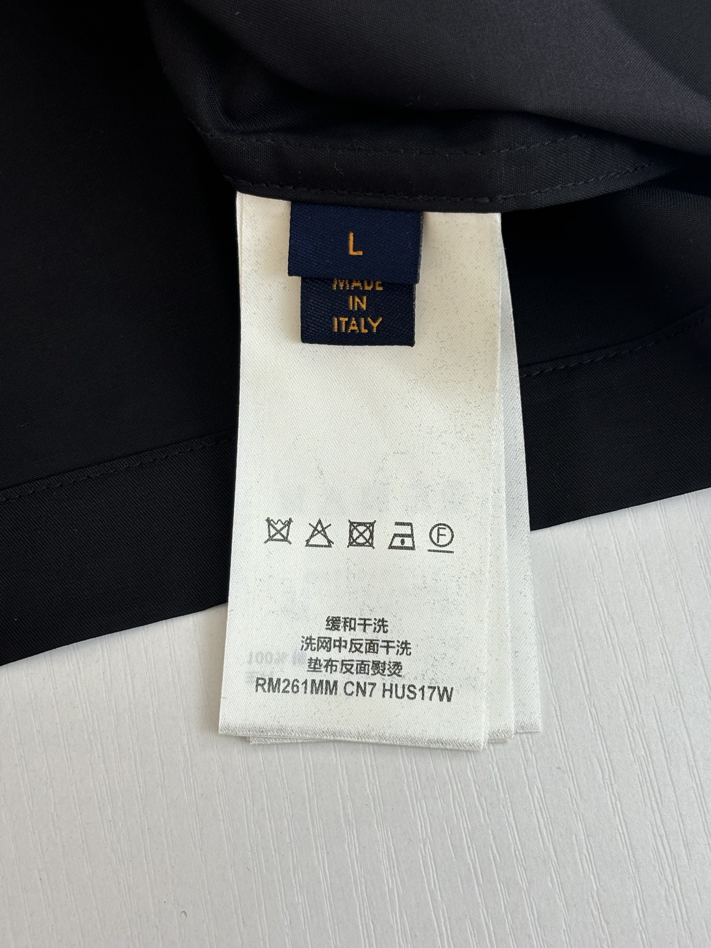루이비통 맨즈 자수 반팔 셔츠
