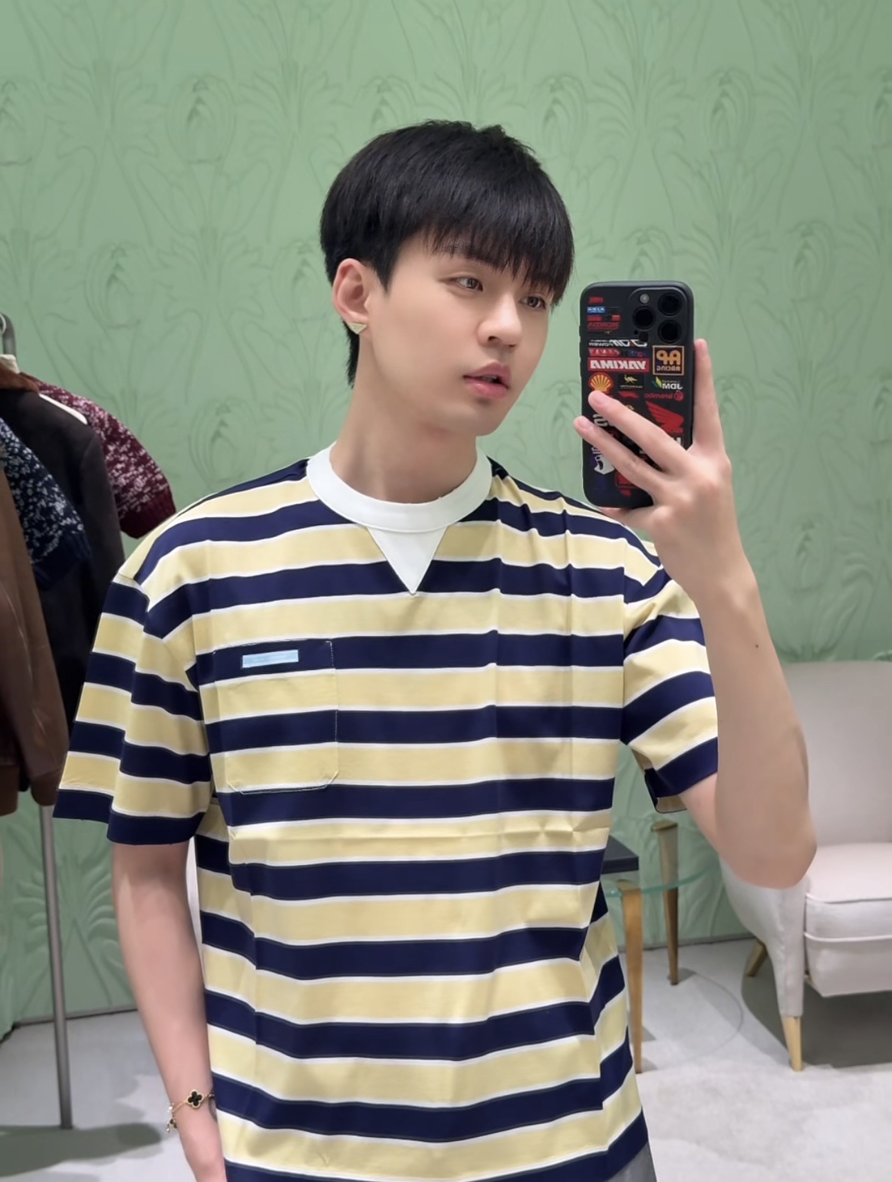 프라다 맨즈 남여공용 스트라이프 반팔티