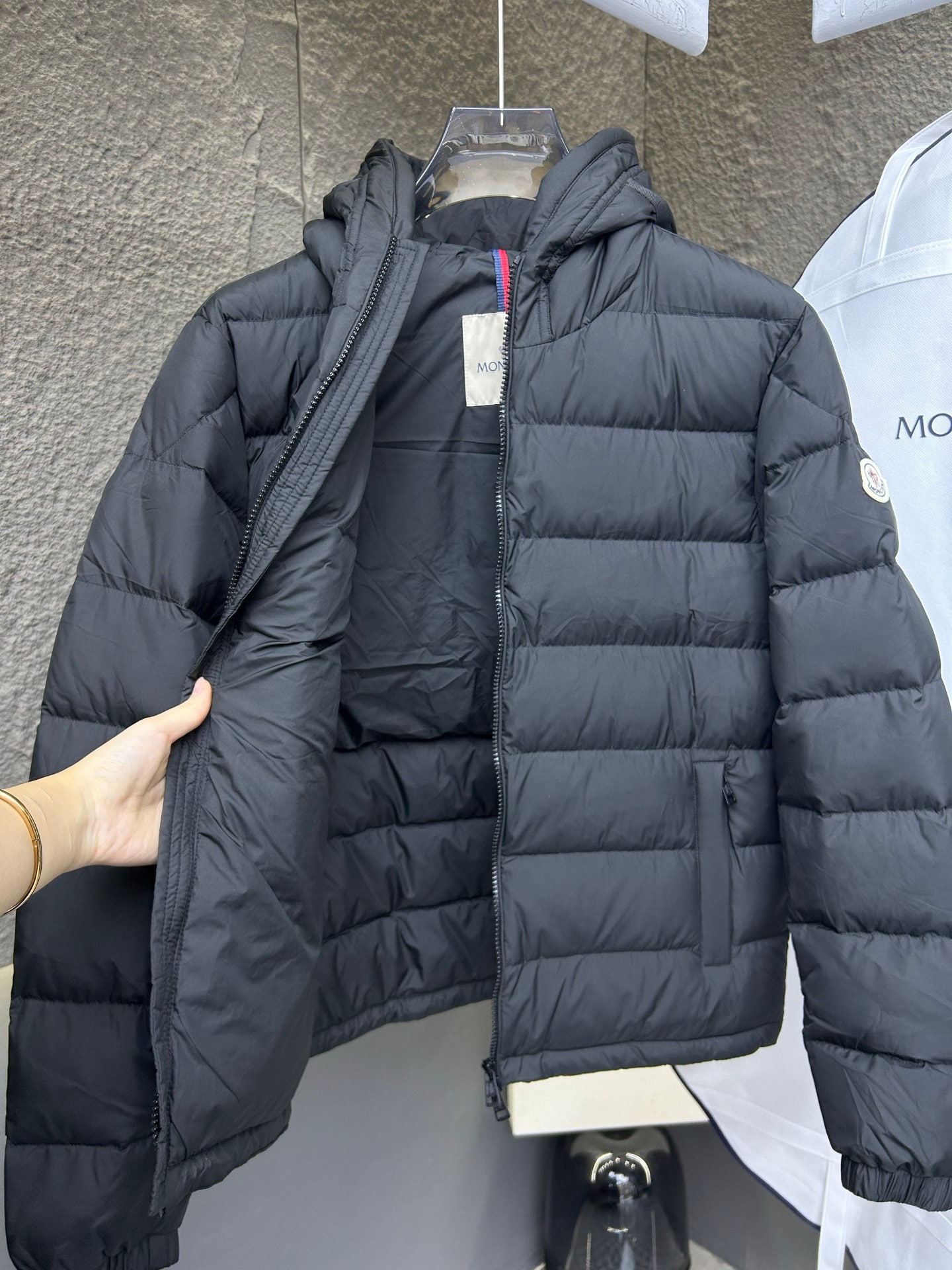 9f9856a826a18.jpg