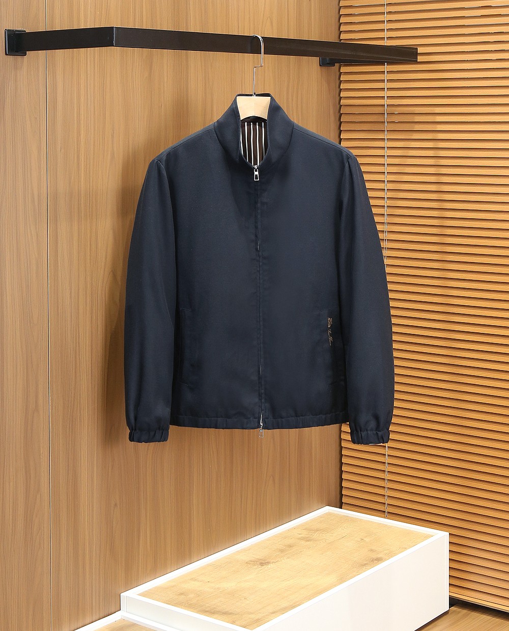 a10467589fdc8.jpg