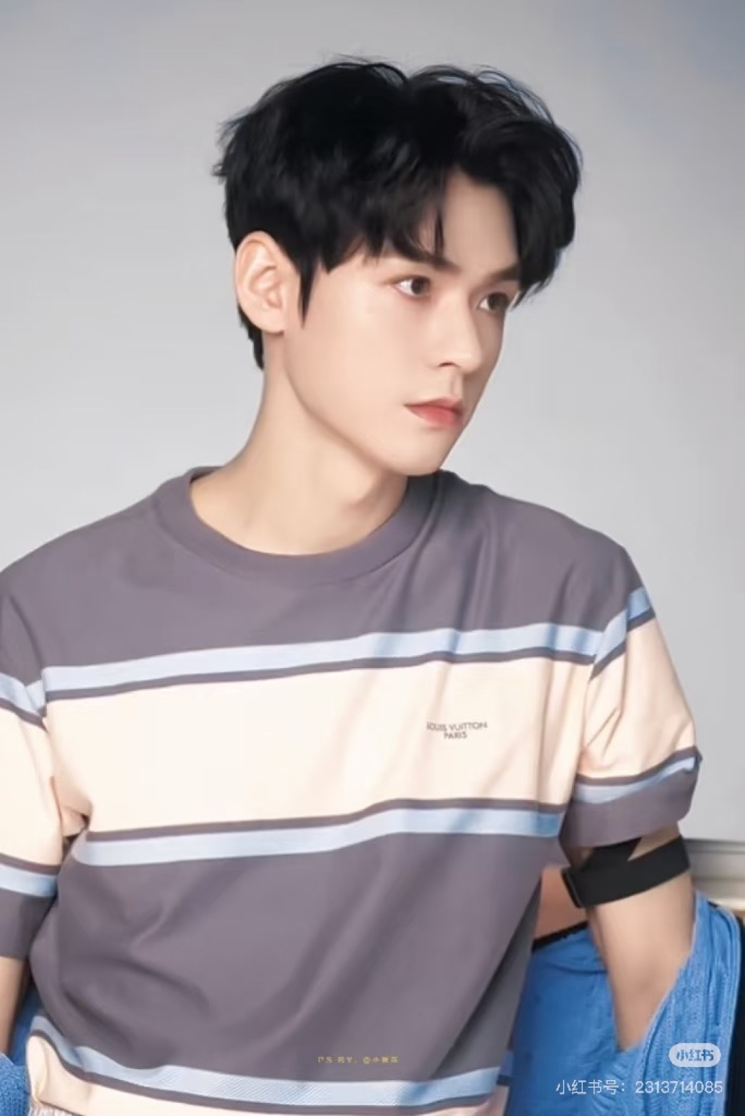 루이비통 맨즈 단가라 반팔 니트