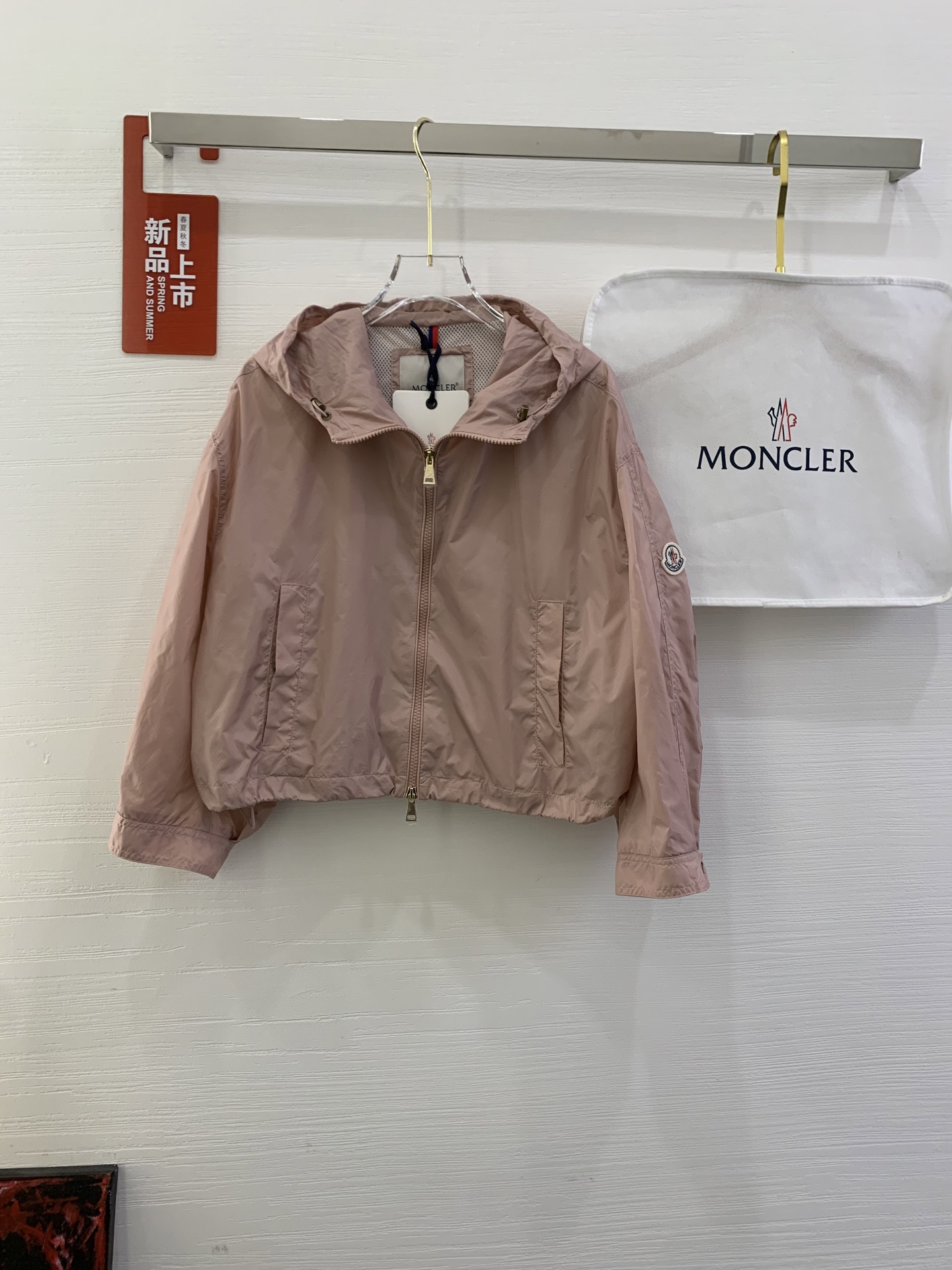 몽클레어 후드 숏 바람막이 3컬러