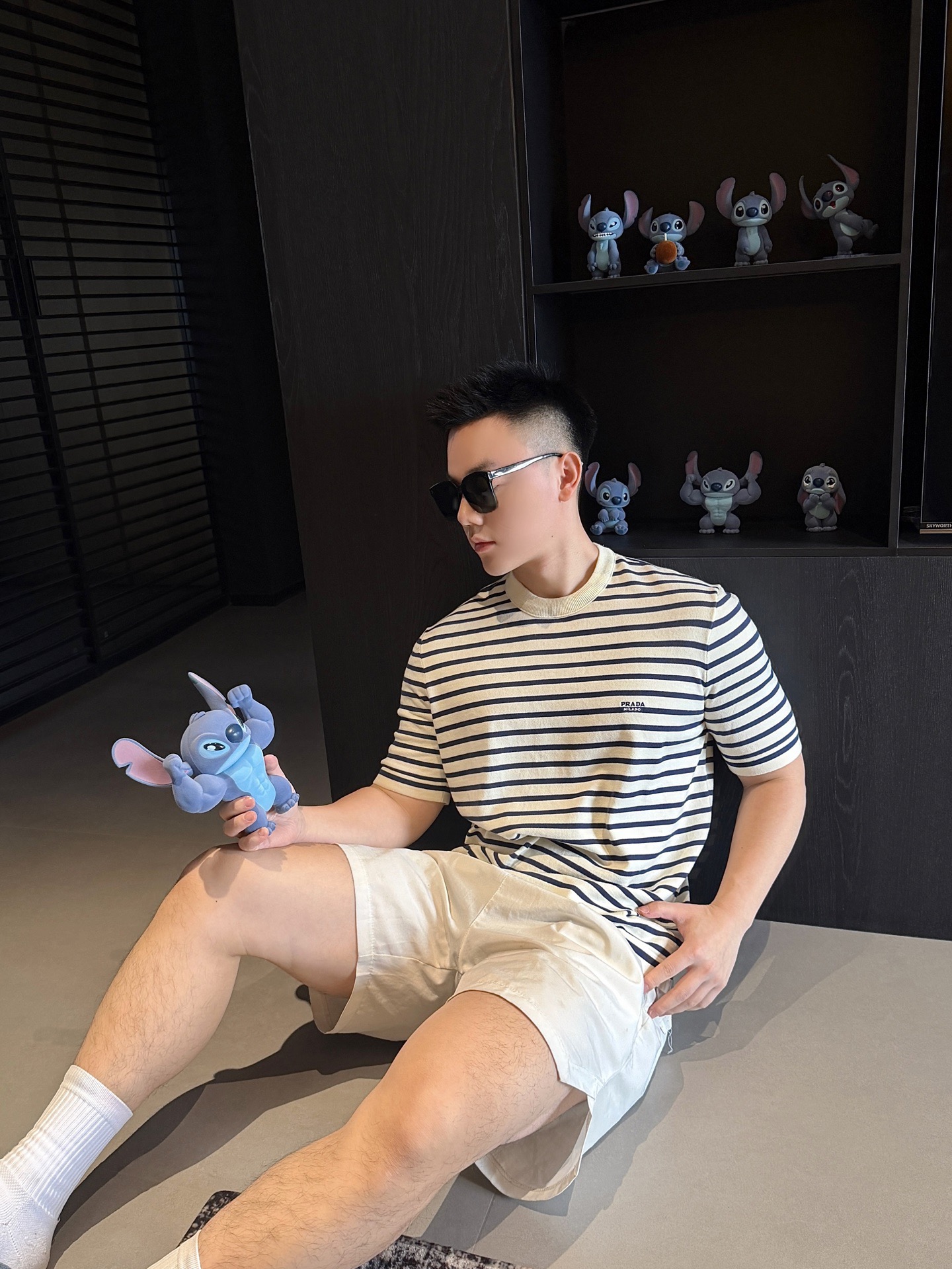 프라다 맨즈 스트라이프 반팔티