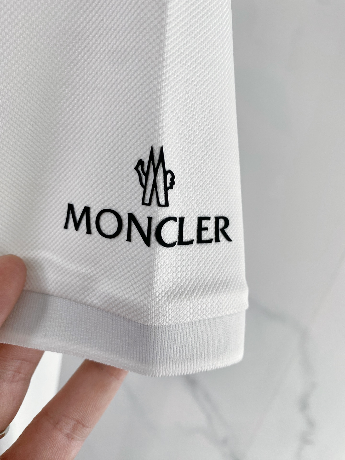 몽클레어 맨즈 로고 피케이 반팔티 4컬러