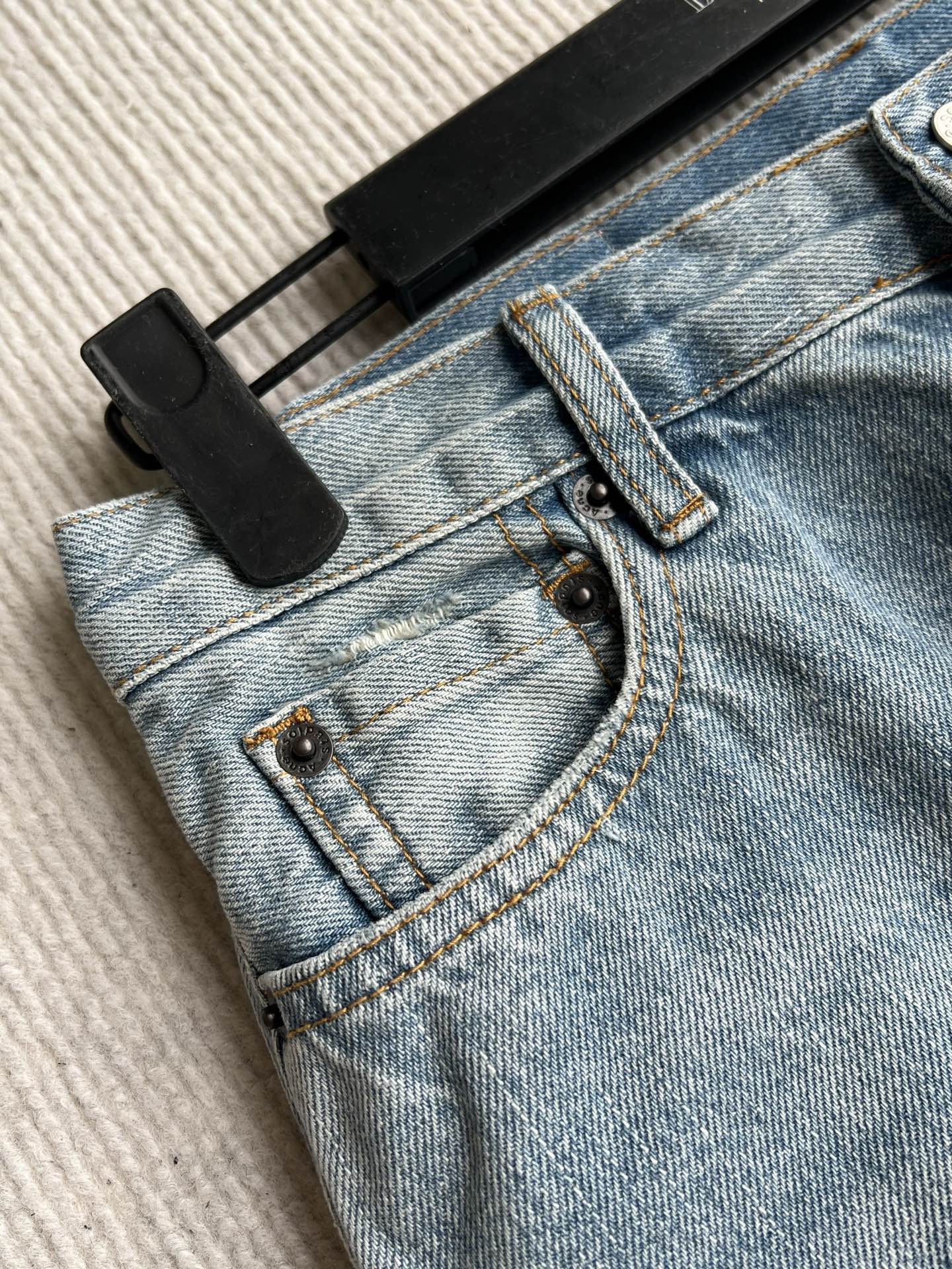 d847d6208a746.jpg