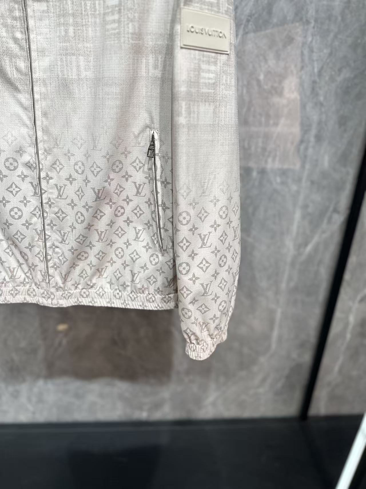 d982356e7300f.jpg