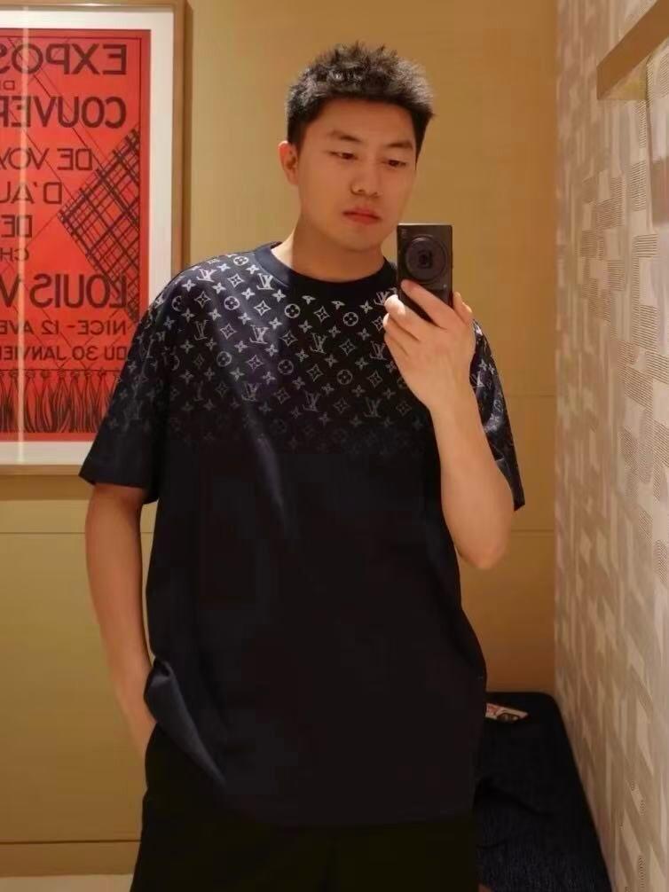 루이비통 맨즈 패턴 반팔티 2컬러