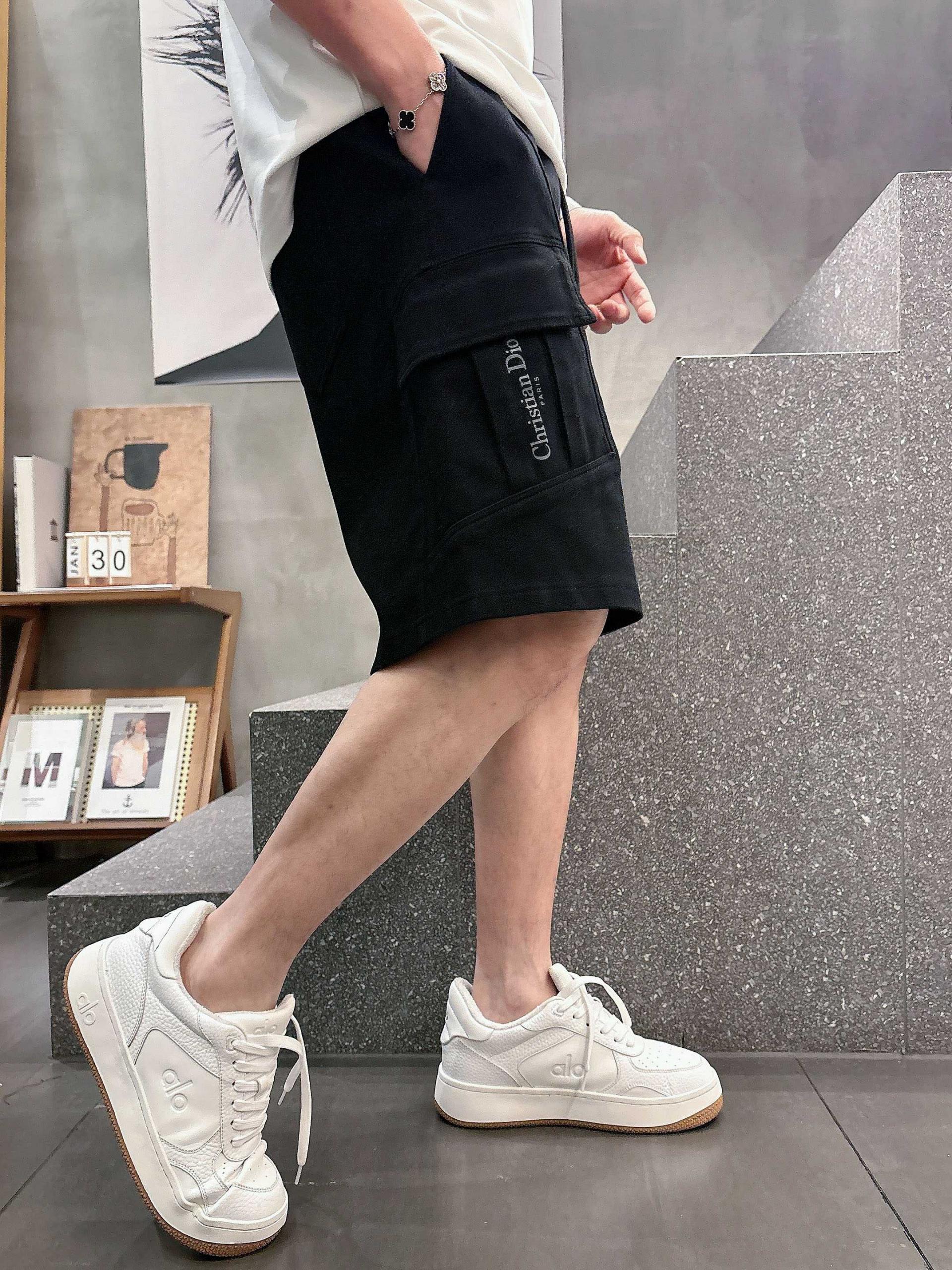 디올 맨즈 로고 밴딩 숏팬츠 2컬러