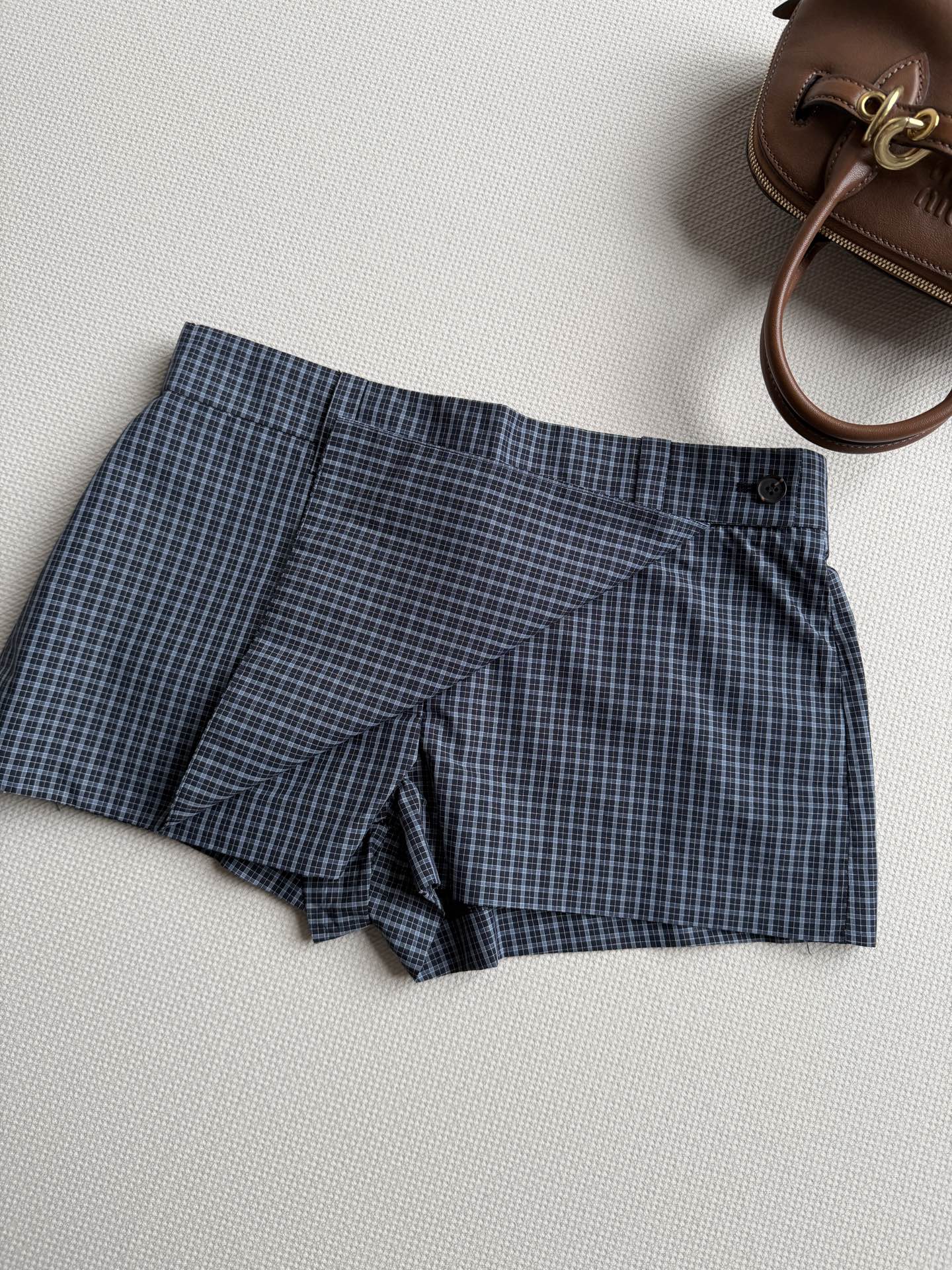 미우미우 체크 숏 팬츠