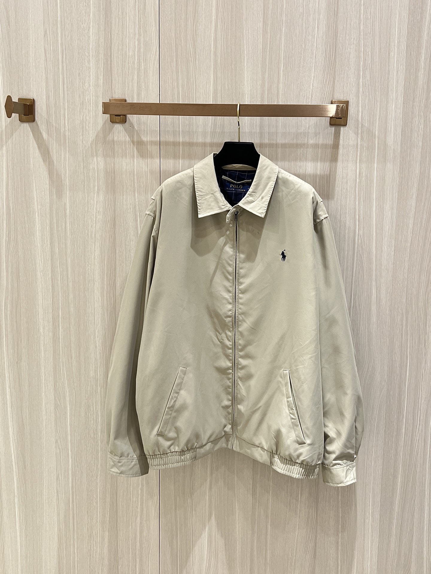 f604478d2e880.jpg