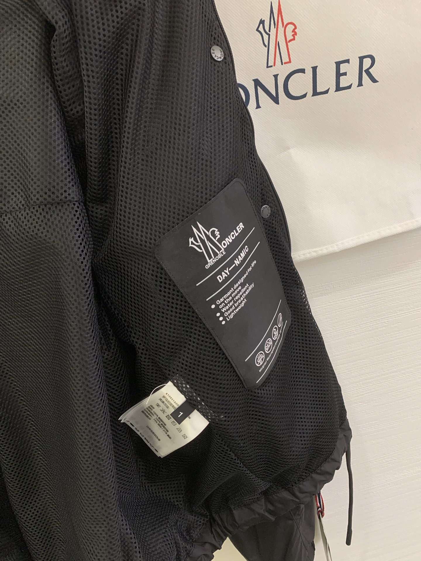 f709095c5fa83.jpg