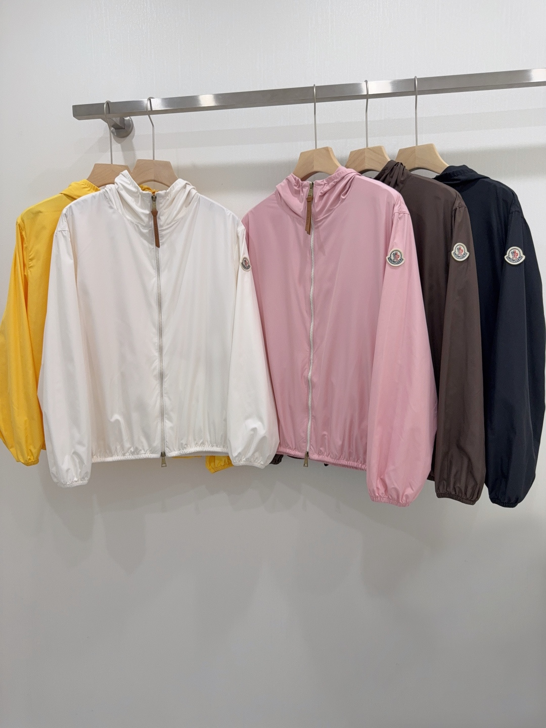 몽클레어 바람막이 4컬러