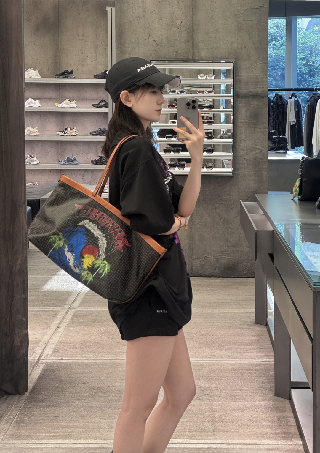 발렌시아가 맨즈 남여공용 프린팅 반팔티