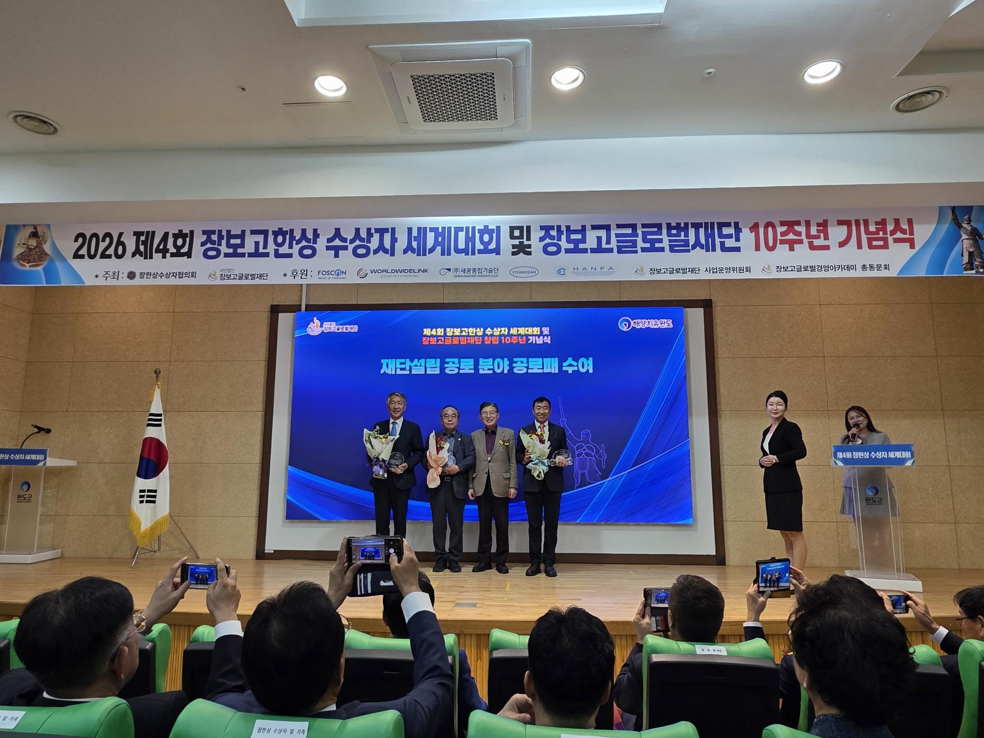 cde75c906d178.jpg