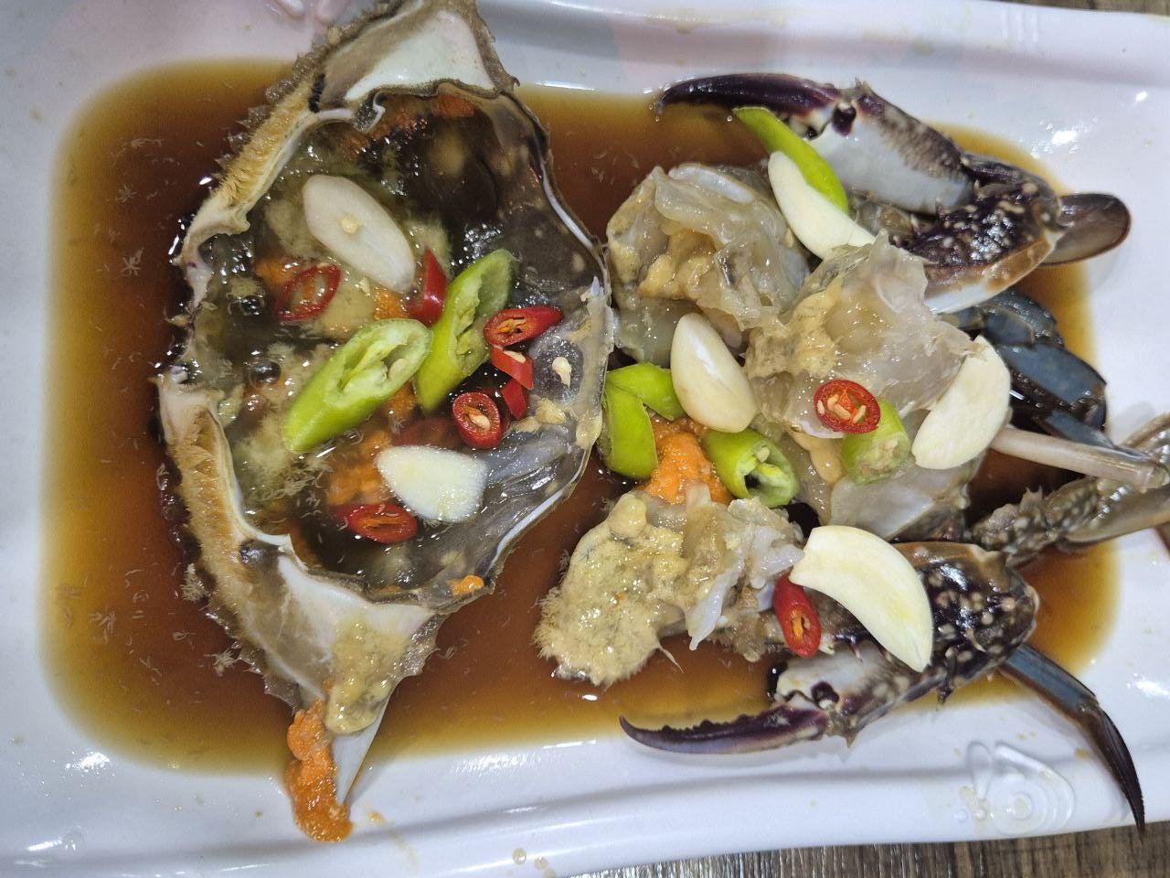 짜지 않고 감칠맛이 살아있는 밥도둑 간장게장과 꽉 찬 게살