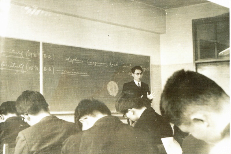김태관 3 (1968년 서강대에서 강의).jpg