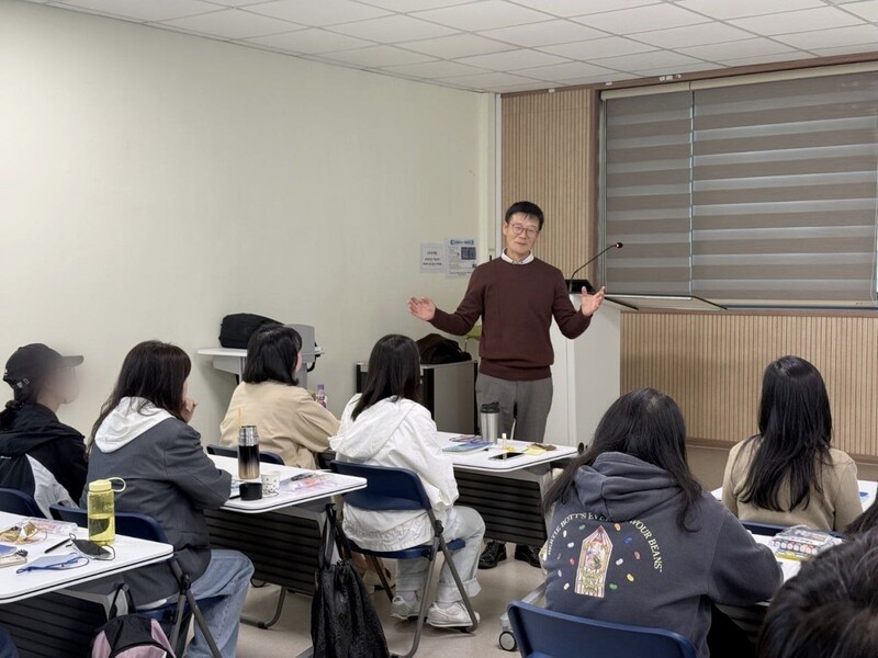 지난 4월9일 전남 순천시 청년도전지원사업 참여자와 함께한 노동인권 강의 모습. 김신 제공
