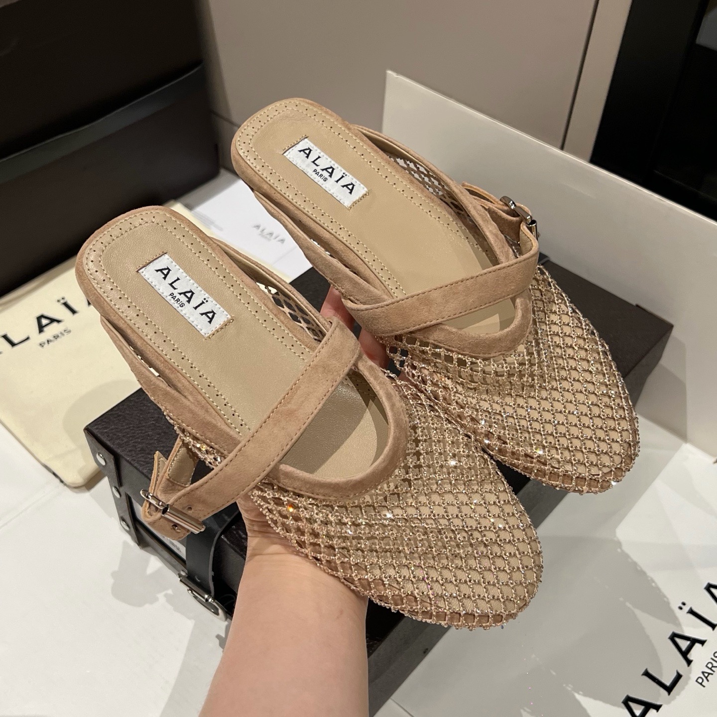 알라이아 플랫슈즈