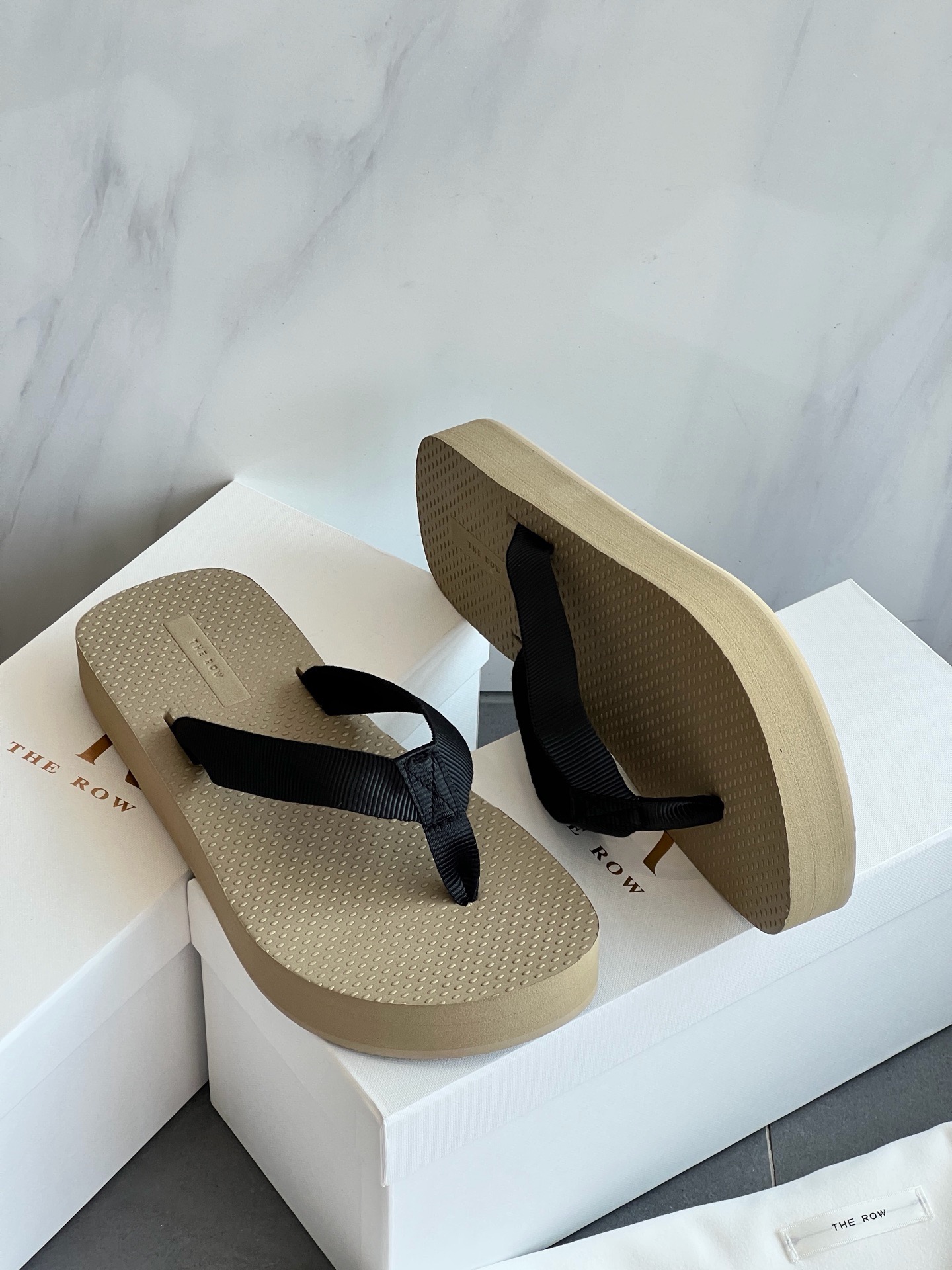 더로우 쪼리 슬리퍼 (굽2.5cm)