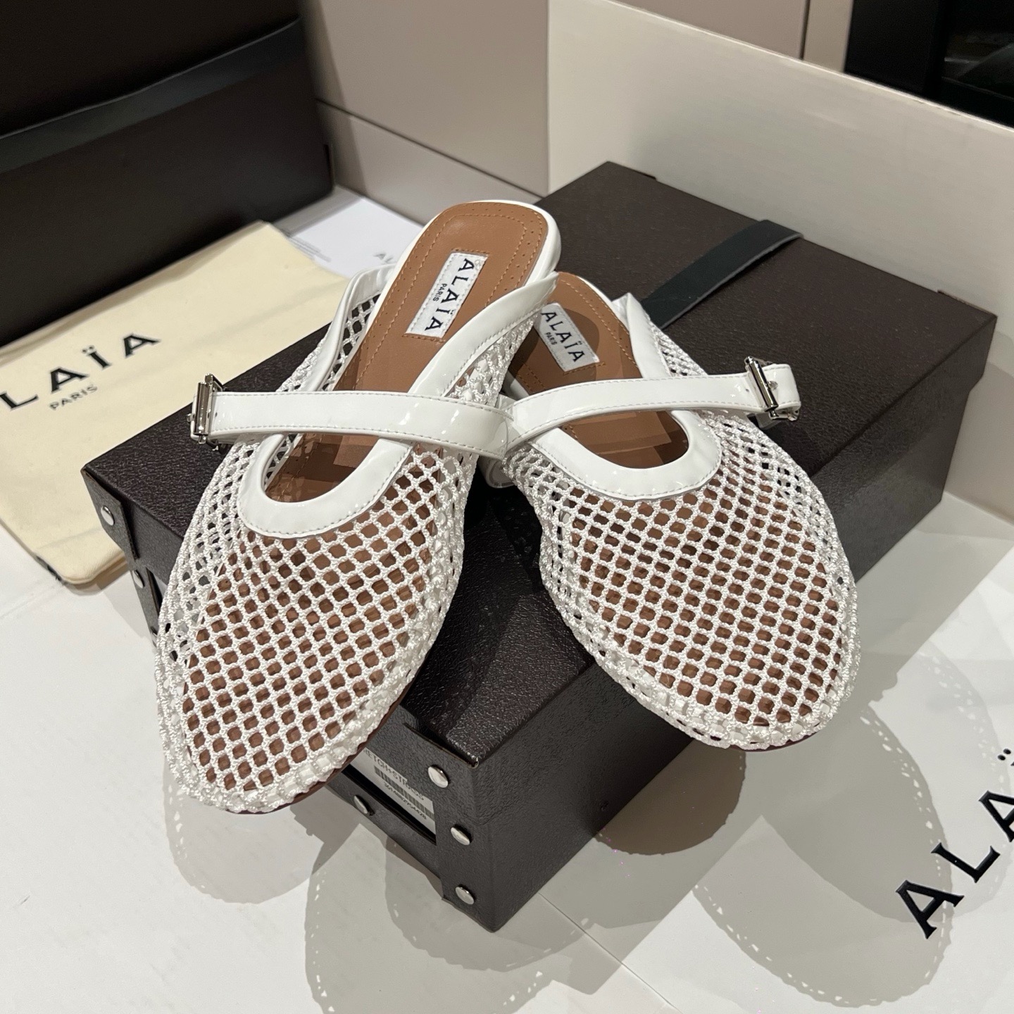 알라이아 플랫슈즈