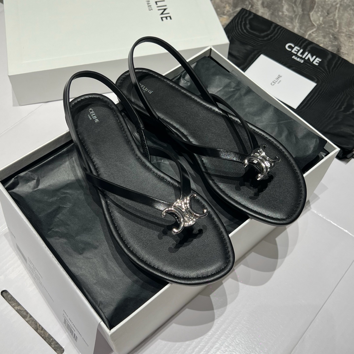셀린느 쪼리 샌들