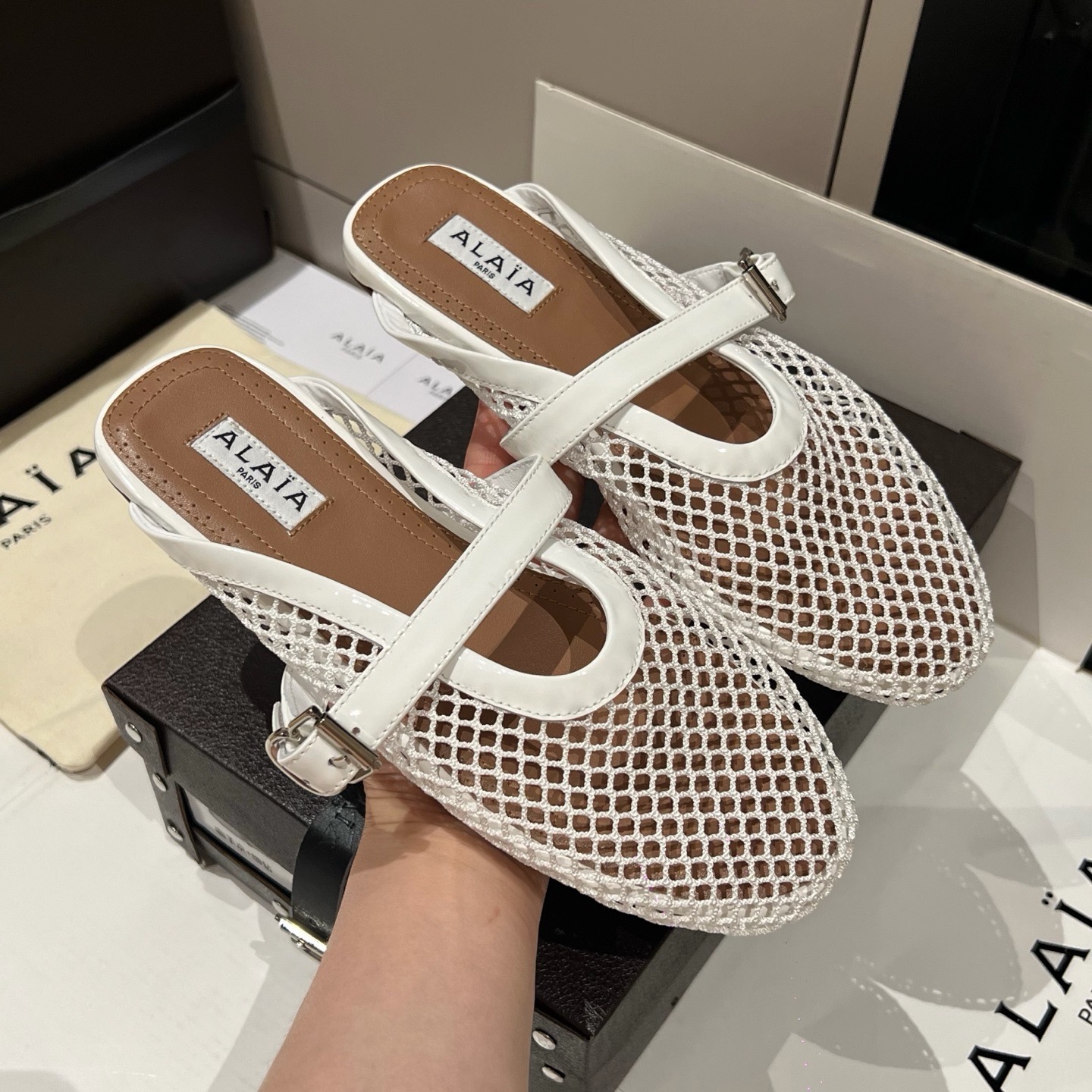 알라이아 플랫슈즈