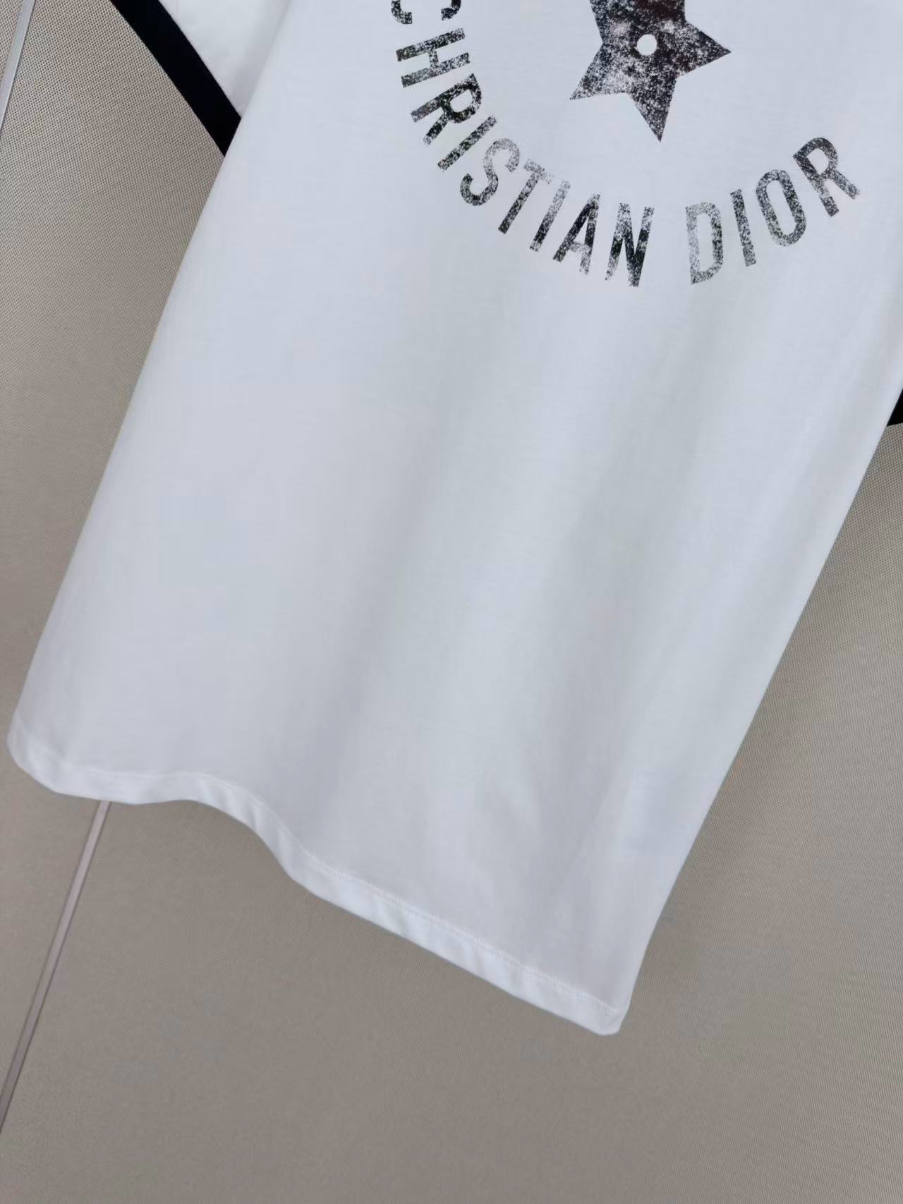 디올 티셔츠