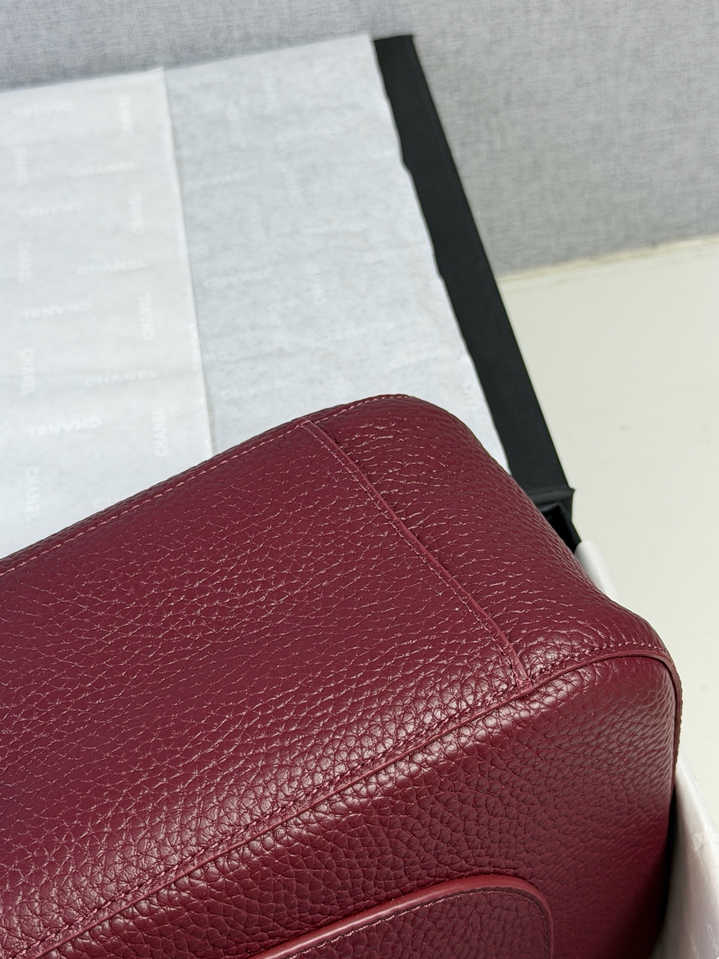 샤넬 맥시 플랩백