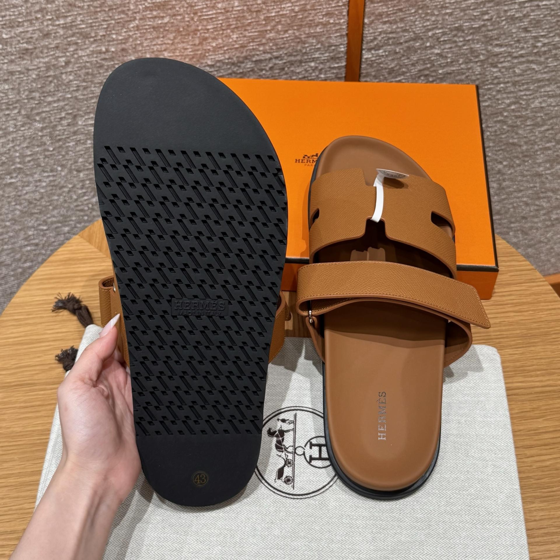 에르메스 시프레 샌들 (남성용)