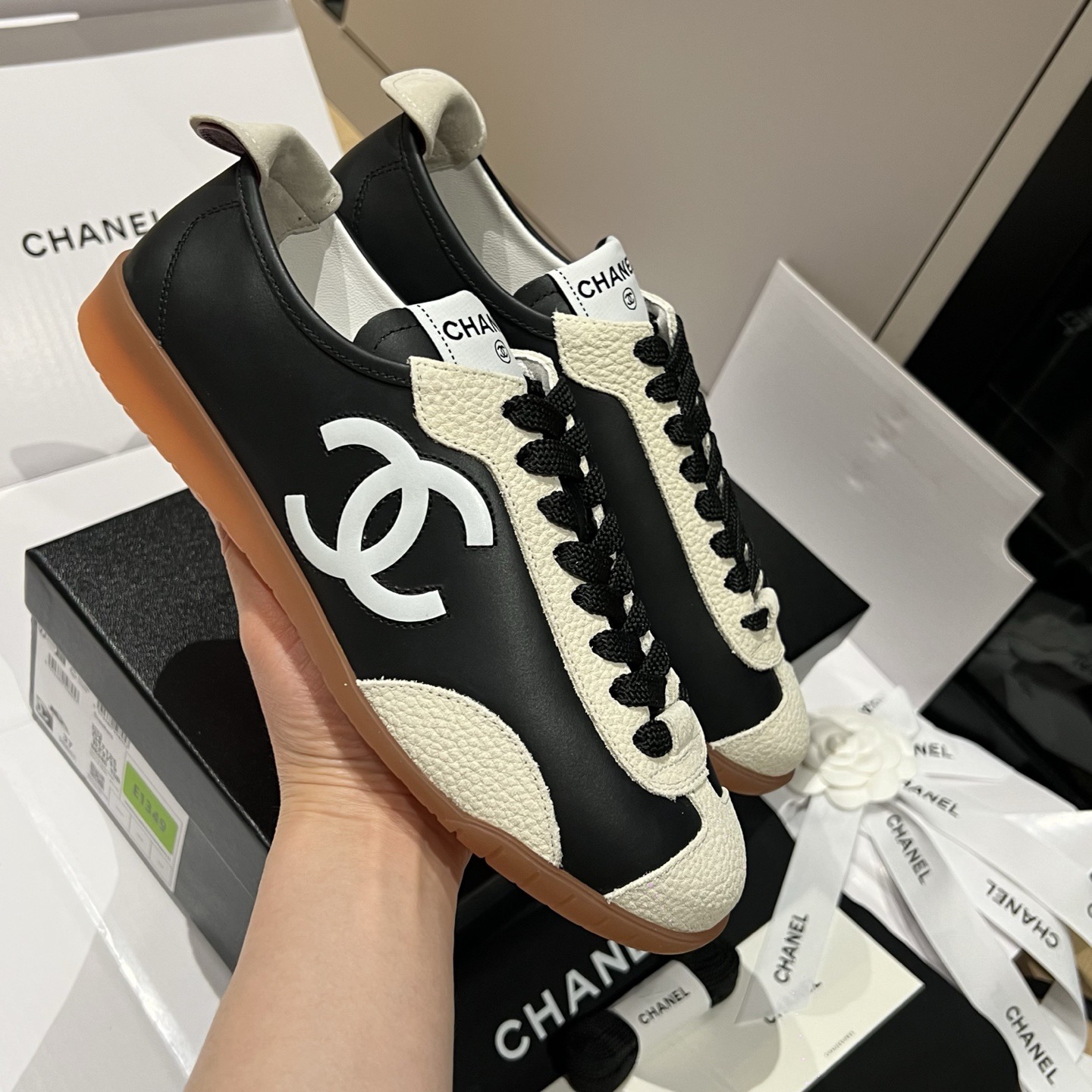 샤넬 cc 로고 스니커즈