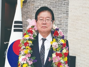 23대 중앙회장에 당선된 정경재 회장