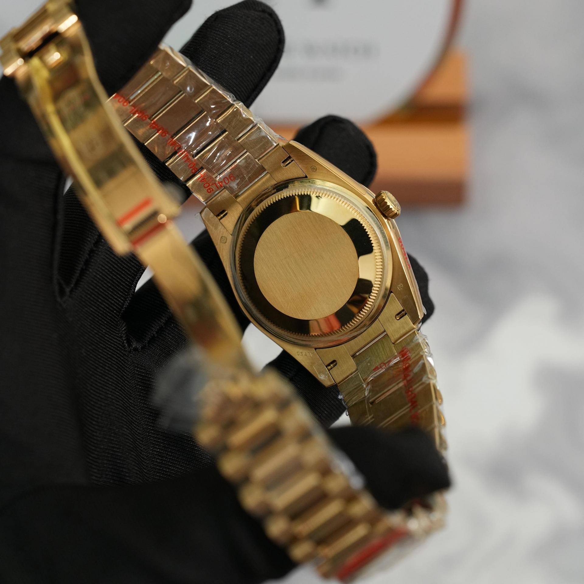 롤렉스 데이데이트 옐로우골드 금통 오닉스 40mm
