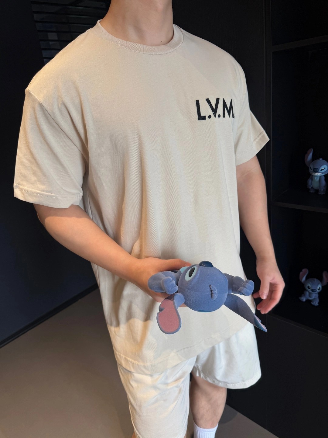 루이비통 맨즈 남여공용 로고 반팔티