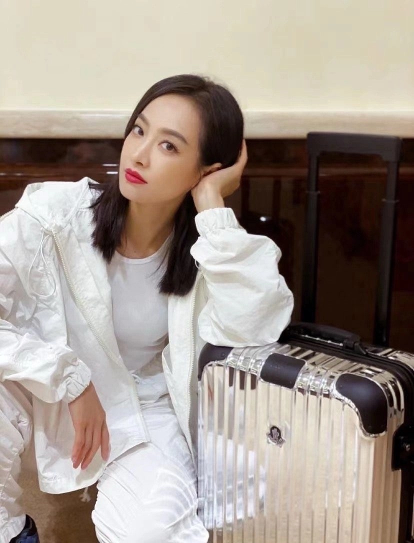 리모와X몽클레어 캐리어