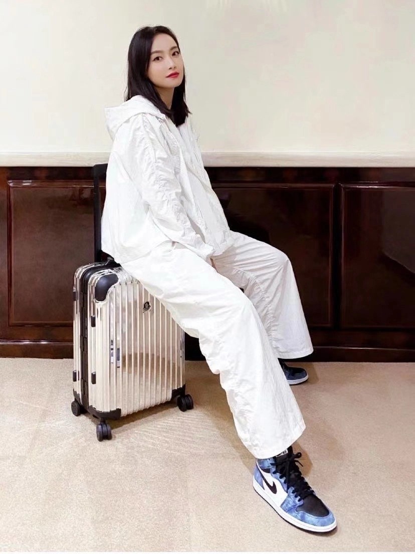 리모와X몽클레어 캐리어