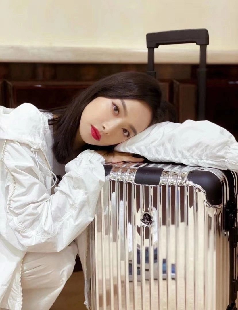 리모와X몽클레어 캐리어