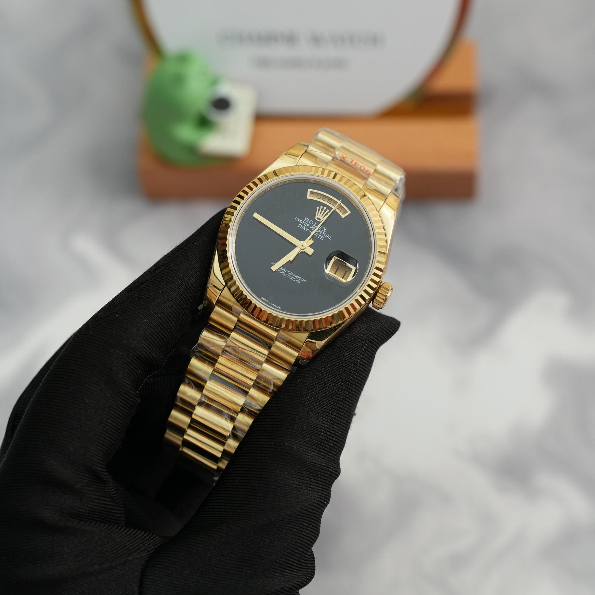 롤렉스 데이데이트 옐로우골드 금통 오닉스 40mm