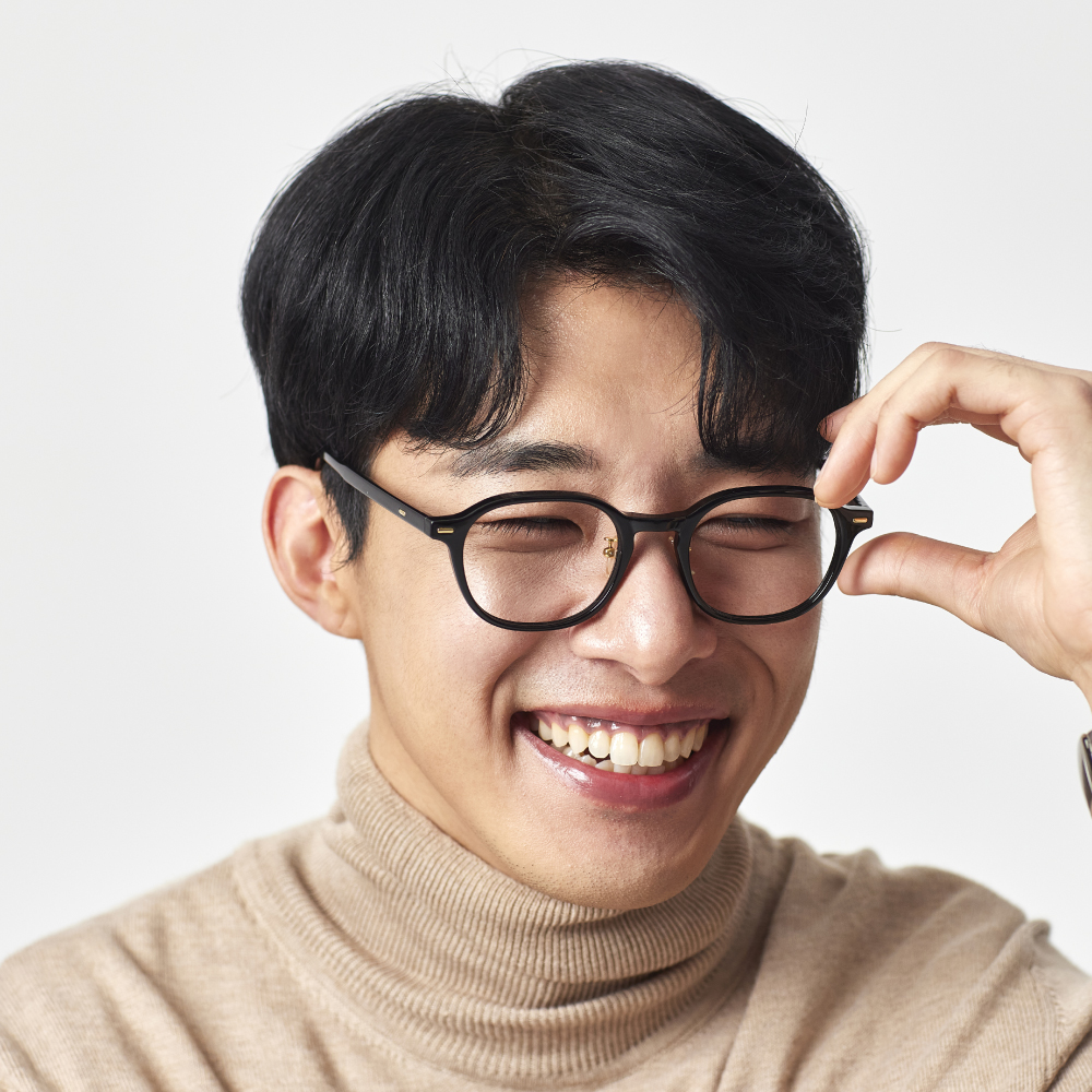 James Park (Curator) - Professional Assistant