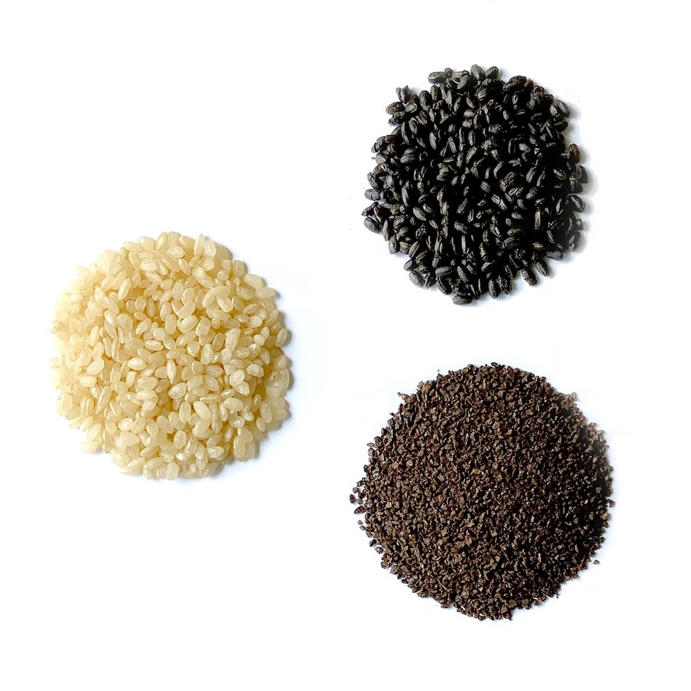 쌀 커피: 서로 다른 세 종류의 쌀이 쌓여 있는 모습