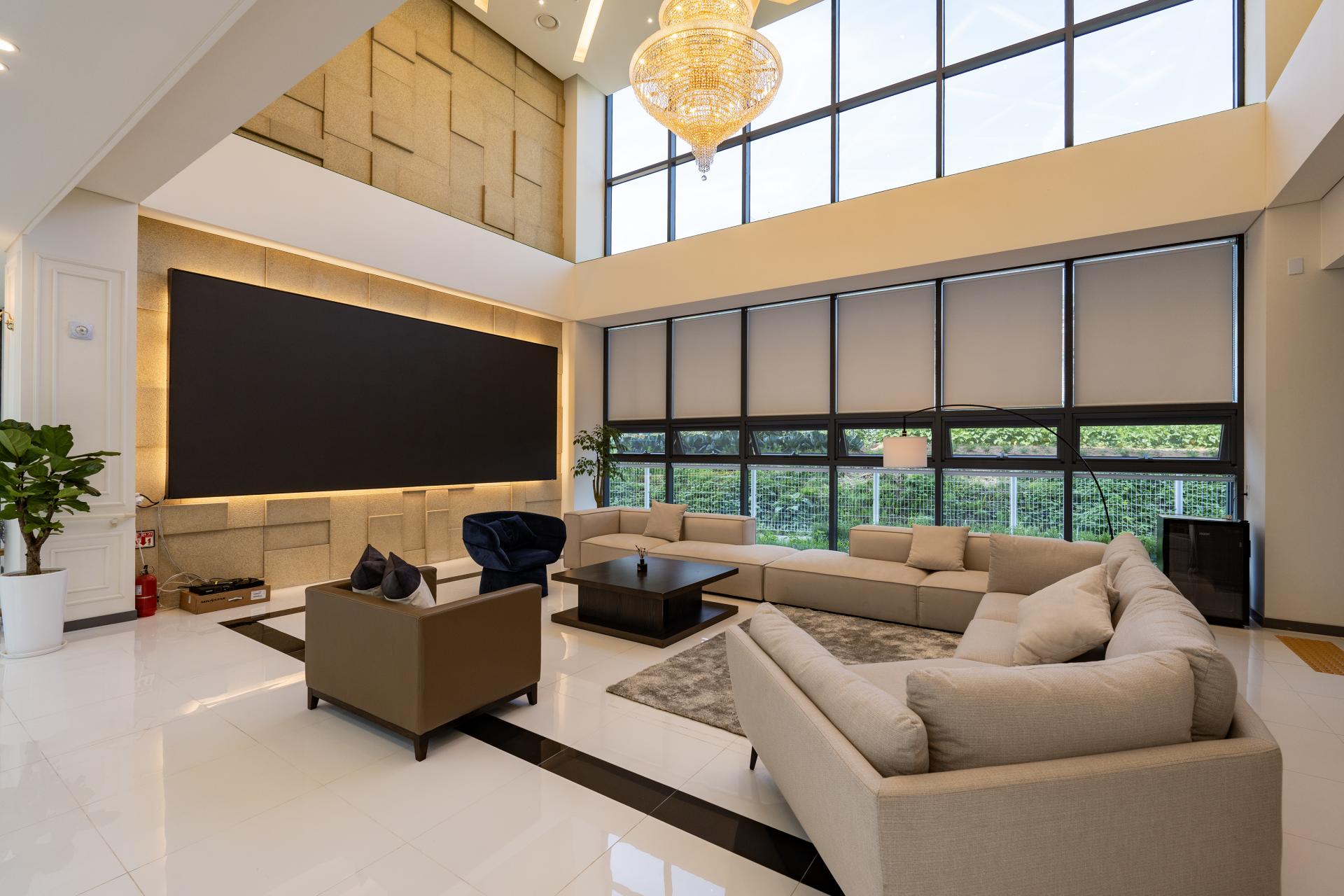 케어홈 히어로 배경