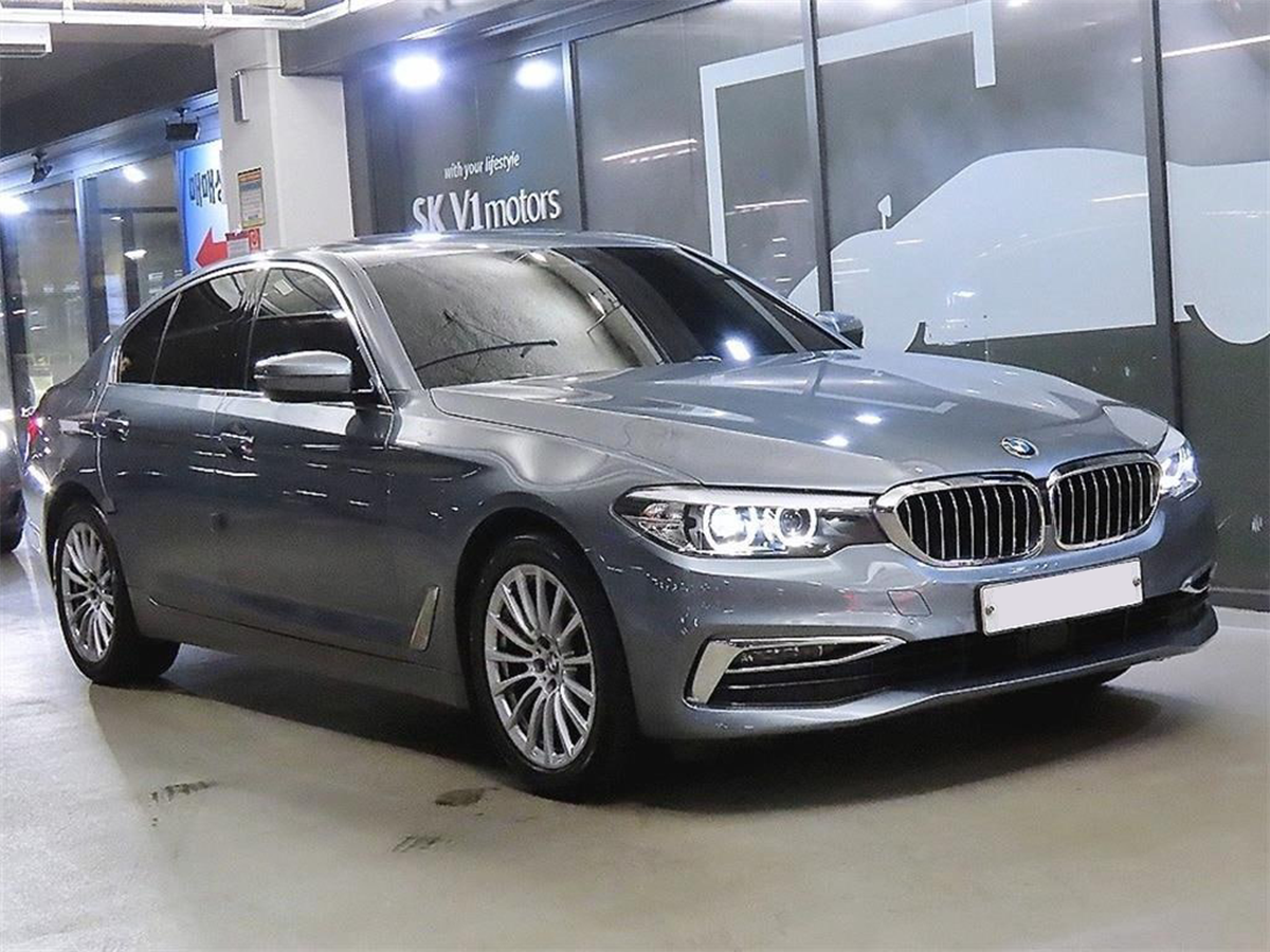 BMW 5시리즈(7세대) 520i 럭셔리