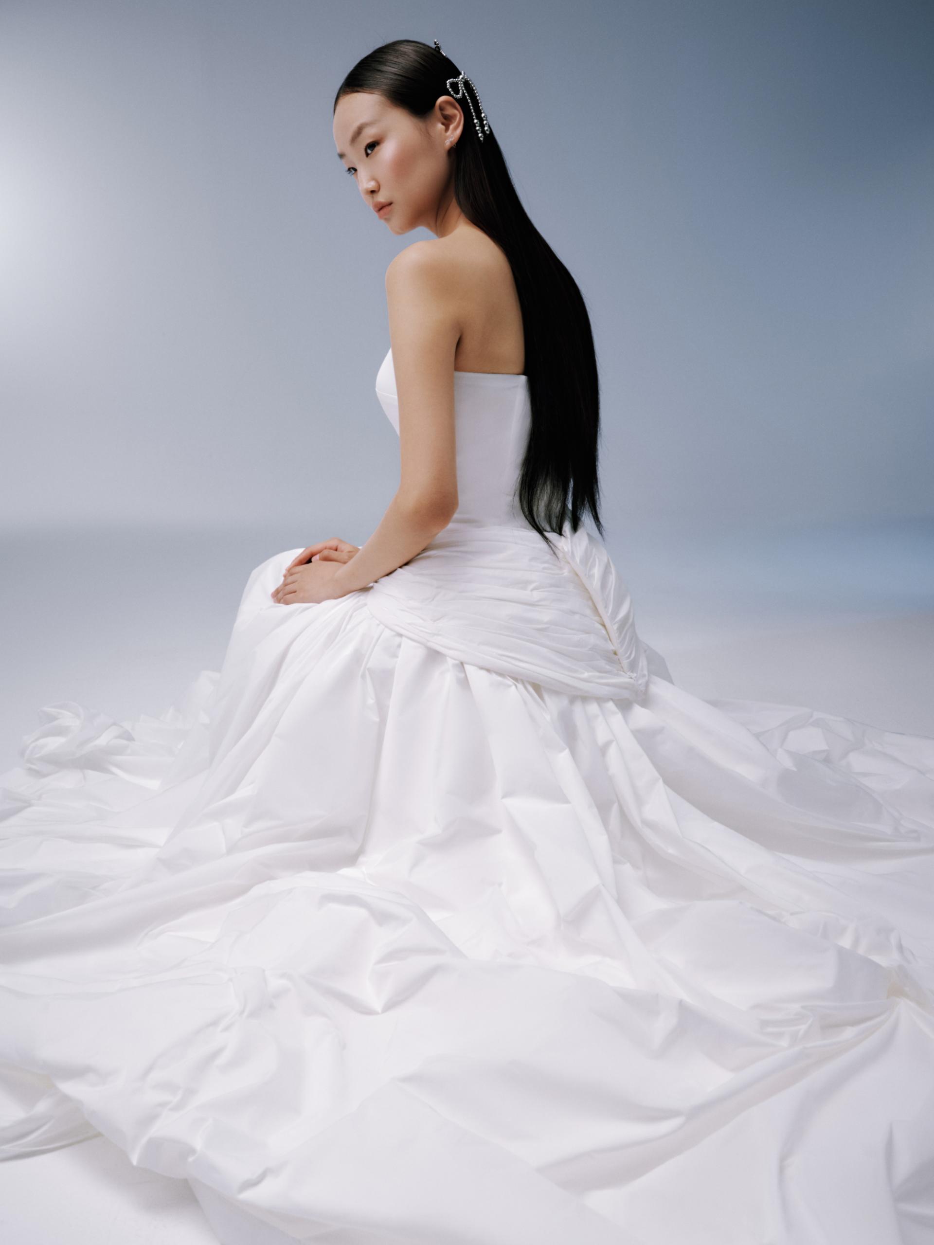 WILLOW / 윌로우