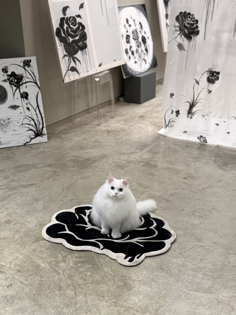 [Pre-order ~6.7] Roses in Flux / Art Rug / Edition 01 by Mond Kim