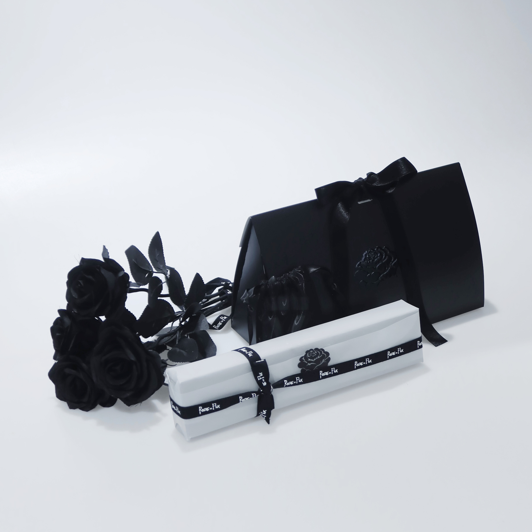 Silver Rose Vase / Mond Kim X GREENWAYCOURT