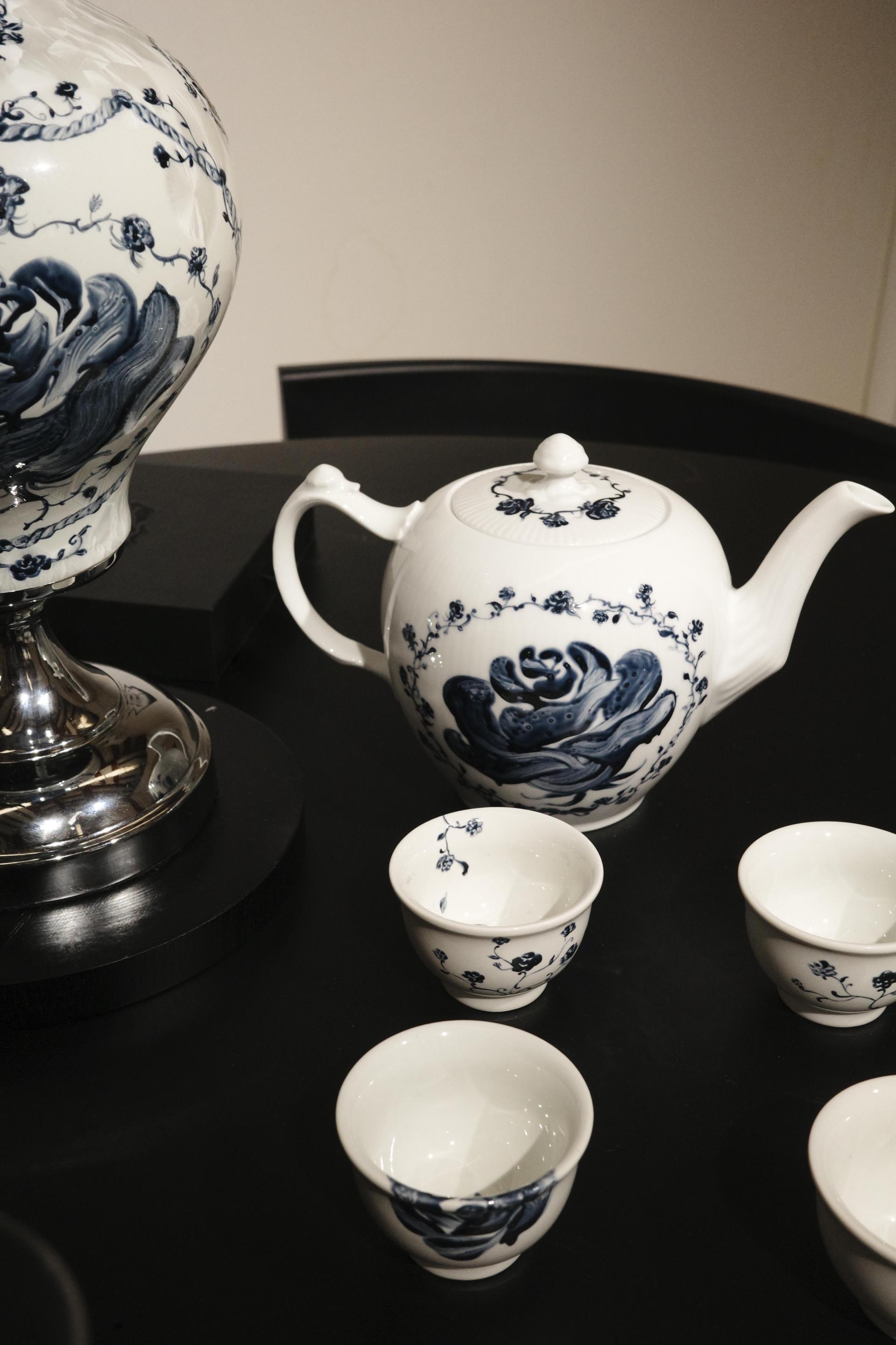 Roses in Flux / Rose Vine Cup by Mond Kim