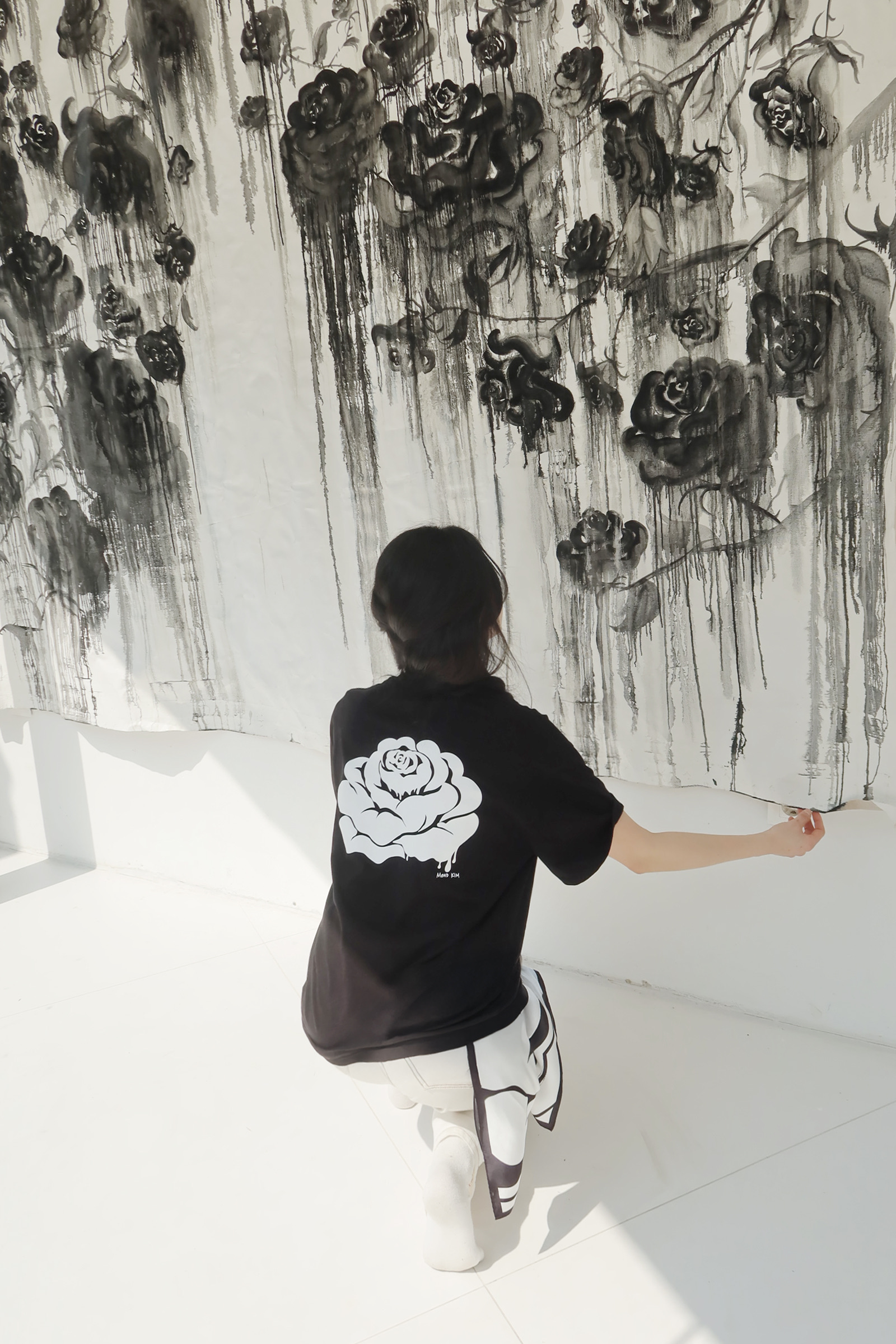 [Pre-order ~6.7] Roses in Flux / Studio T-shirt / Edition 01