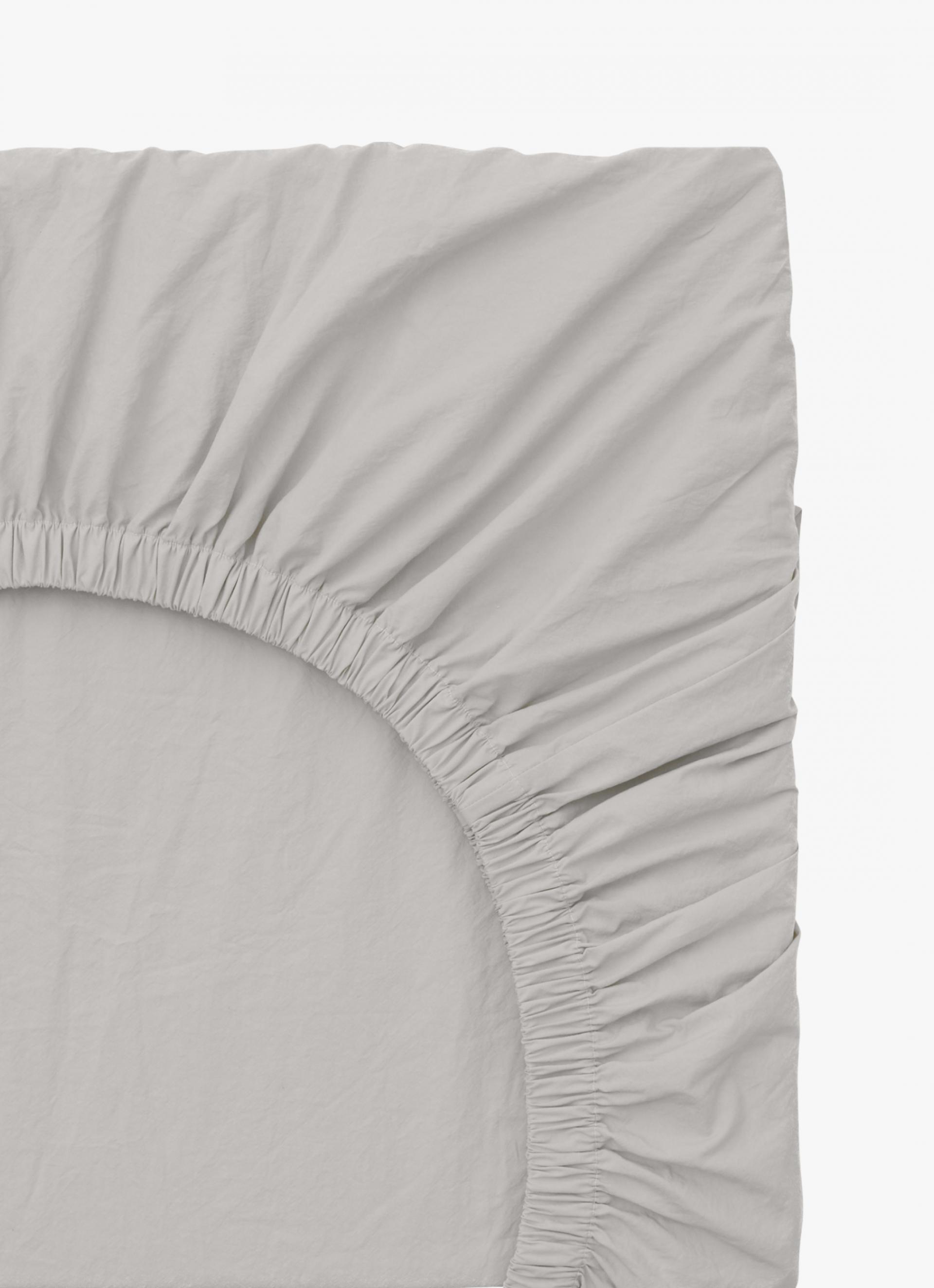 FITTED SHEET / 2 SIZES, 3 COLORS
